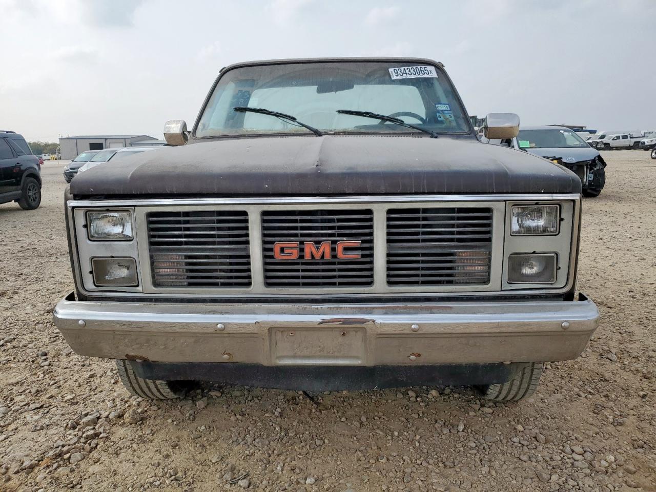 1985 Gmc C1500 Two Tone vin: 1GTEC14H2FS525545