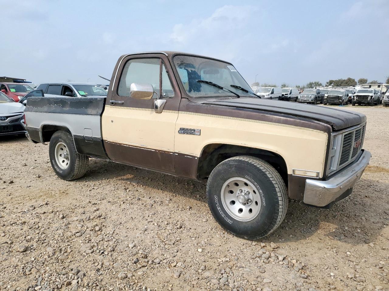 1985 Gmc C1500 Two Tone vin: 1GTEC14H2FS525545