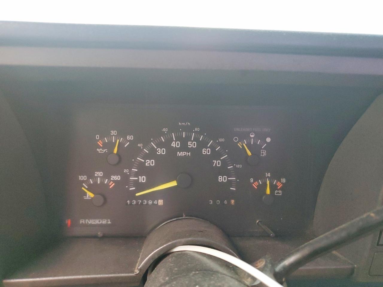 1992 Gmc Sierra C1500 White vin: 1GTEC14H2NE529513