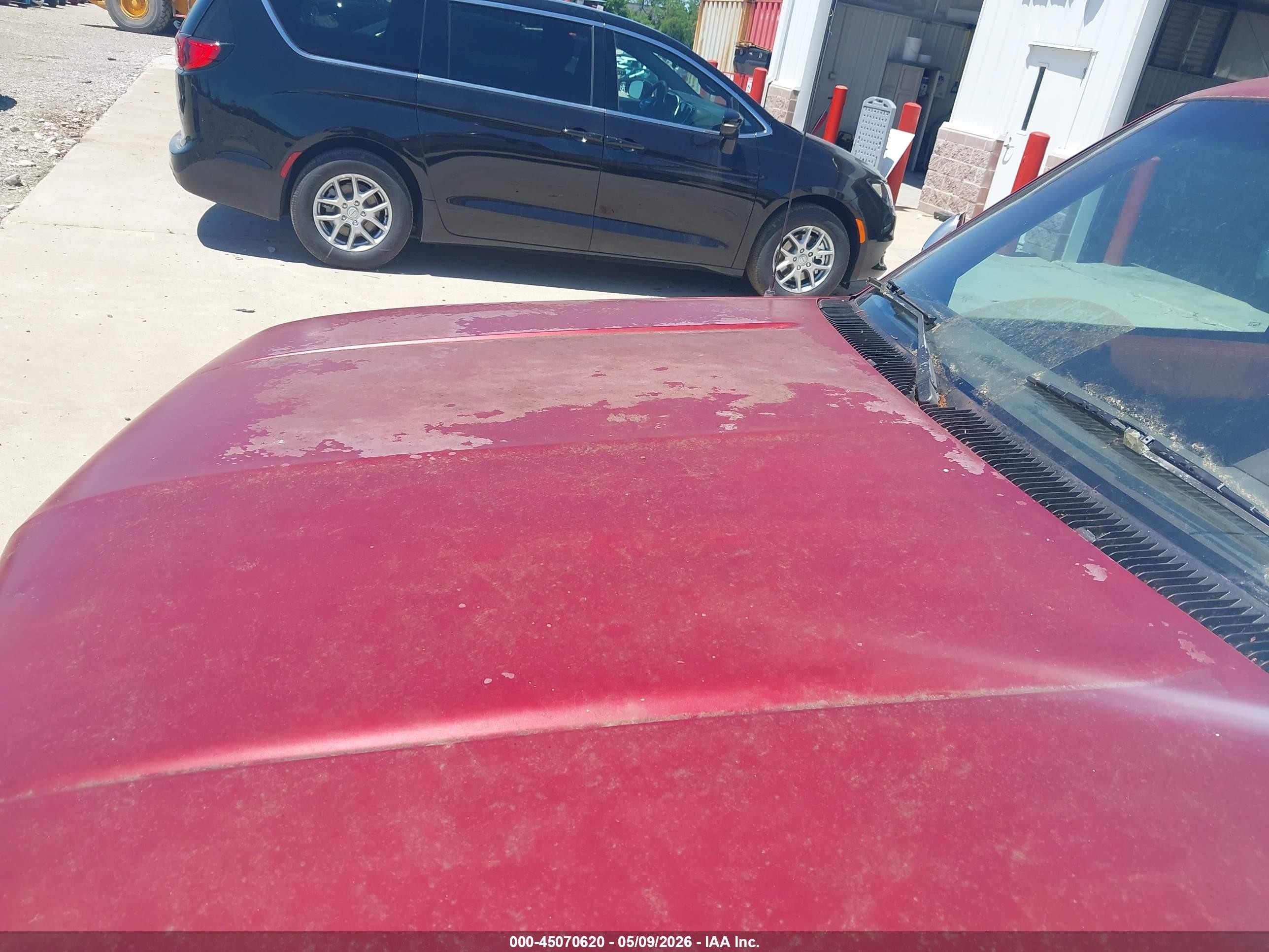 1992 Gmc Sierra C1500 Красный vin: 1GTEC14K0NZ529627