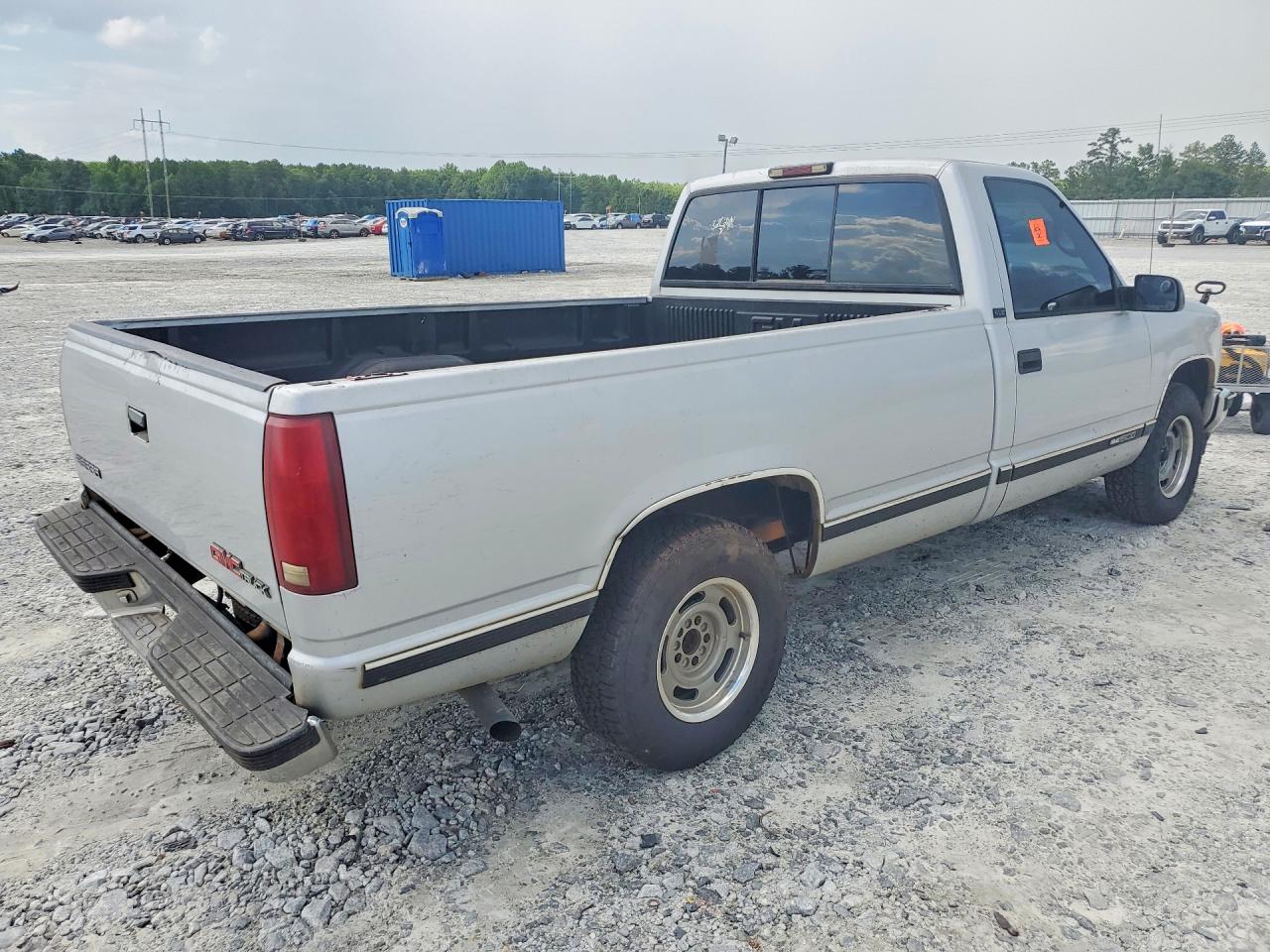 1997 Gmc Sierra C1500 Silver vin: 1GTEC14M7VZ512017