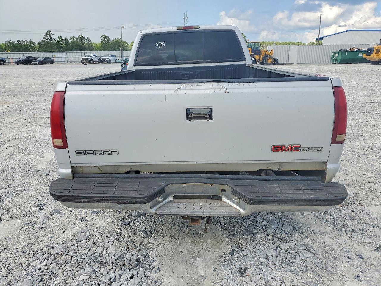 1997 Gmc Sierra C1500 Silver vin: 1GTEC14M7VZ512017