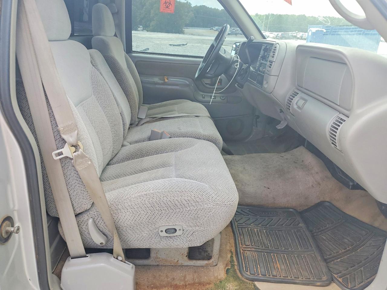 1997 Gmc Sierra C1500 Silver vin: 1GTEC14M7VZ512017