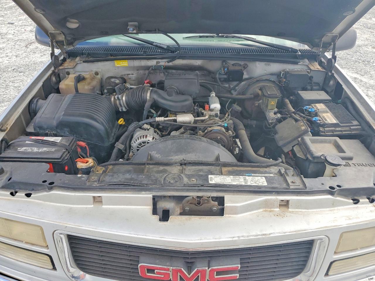 1997 Gmc Sierra C1500 Silver vin: 1GTEC14M7VZ512017