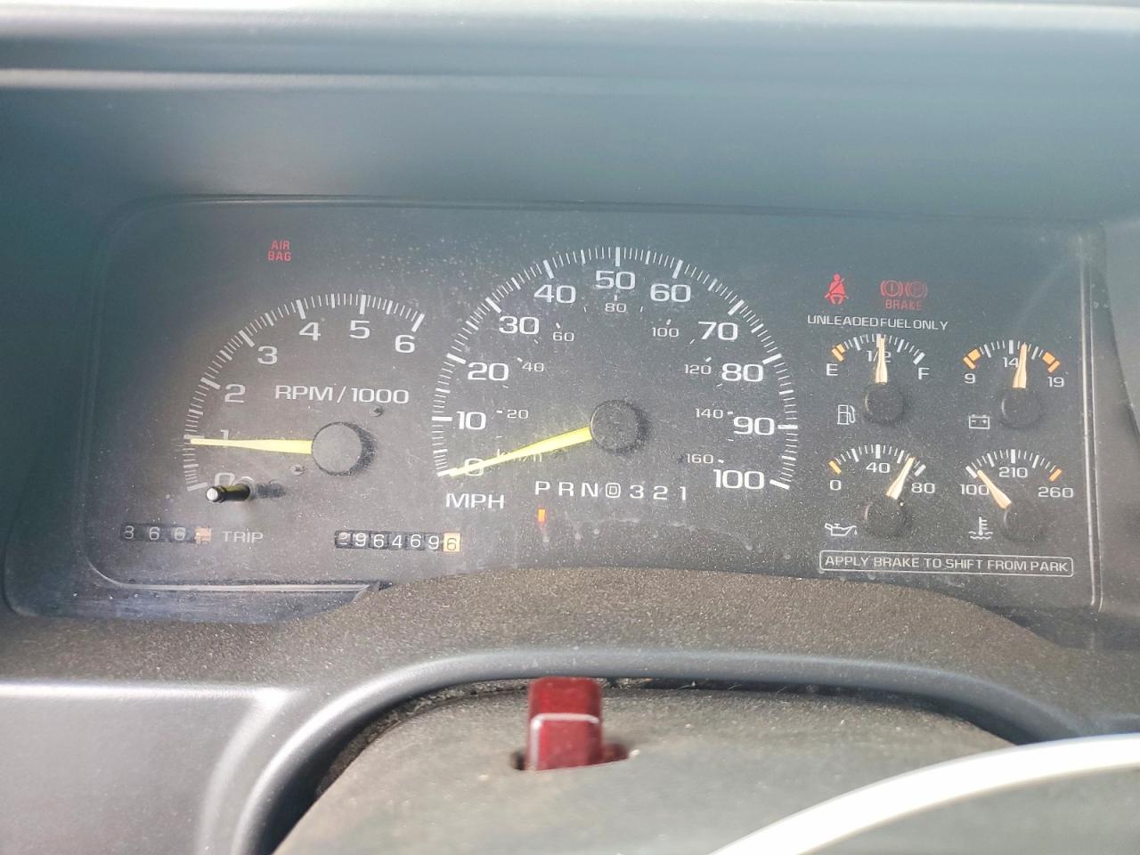 1997 Gmc Sierra C1500 Silver vin: 1GTEC14M7VZ512017