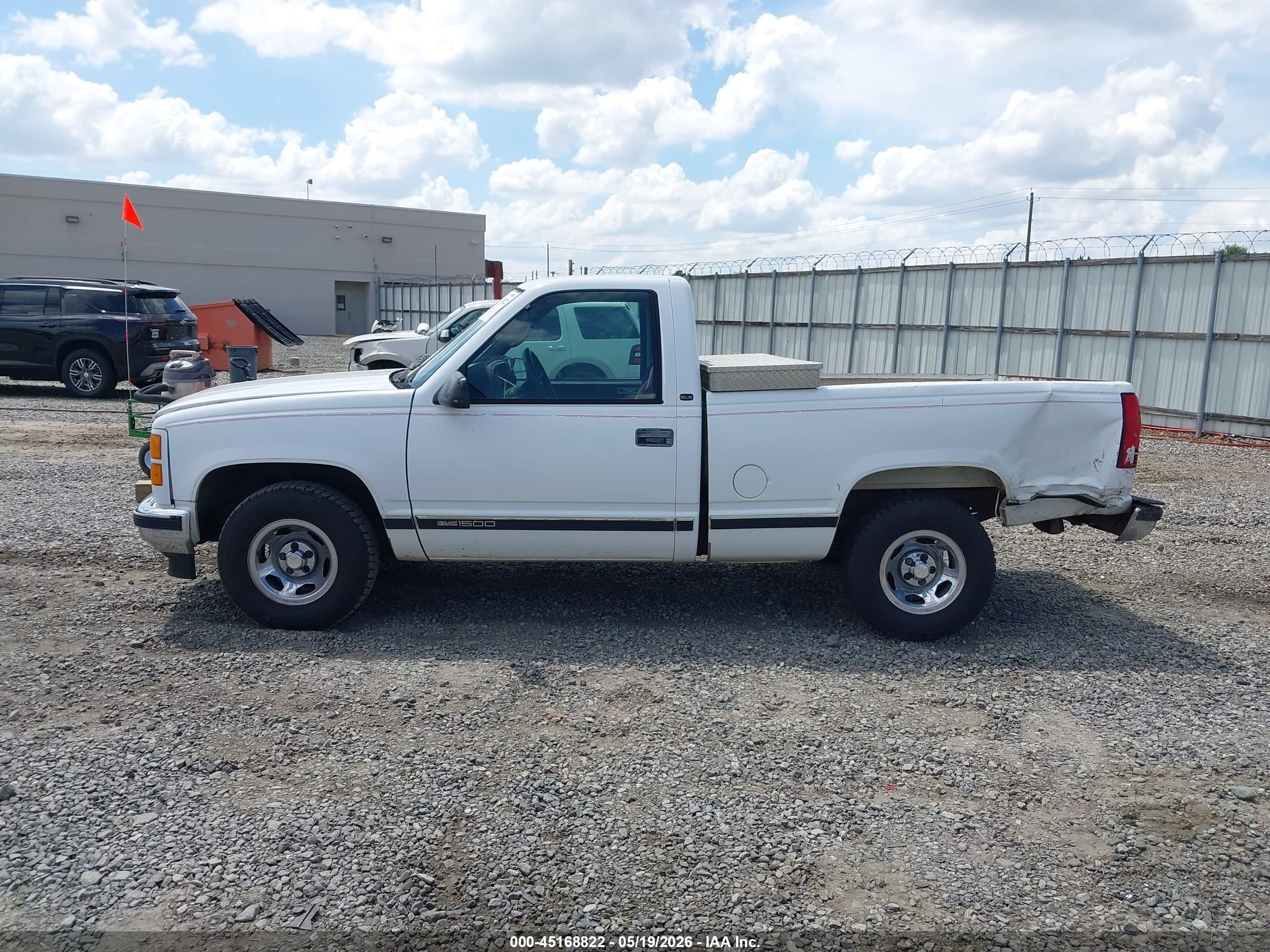 1998 Gmc Sierra 1500 Sl Wideside White vin: 1GTEC14M7WZ529403