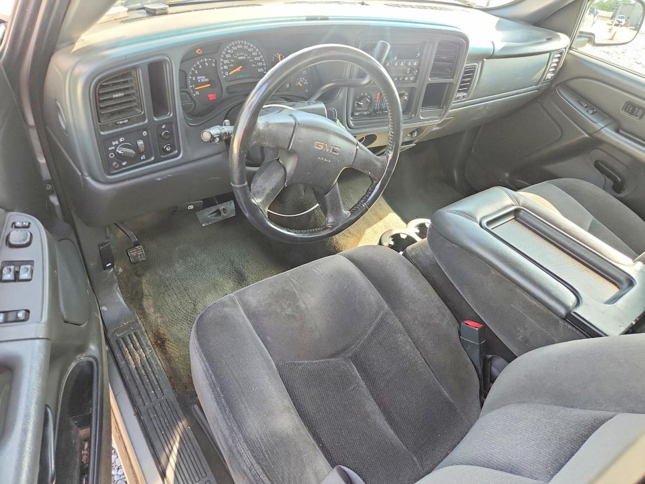 2005 Gmc New Sierra C1500 Silver vin: 1GTEC14T35E184982