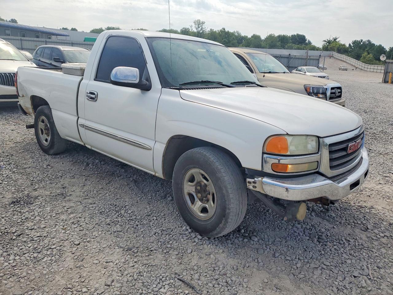 2004 Gmc New Sierra C1500 White vin: 1GTEC14T64Z106123