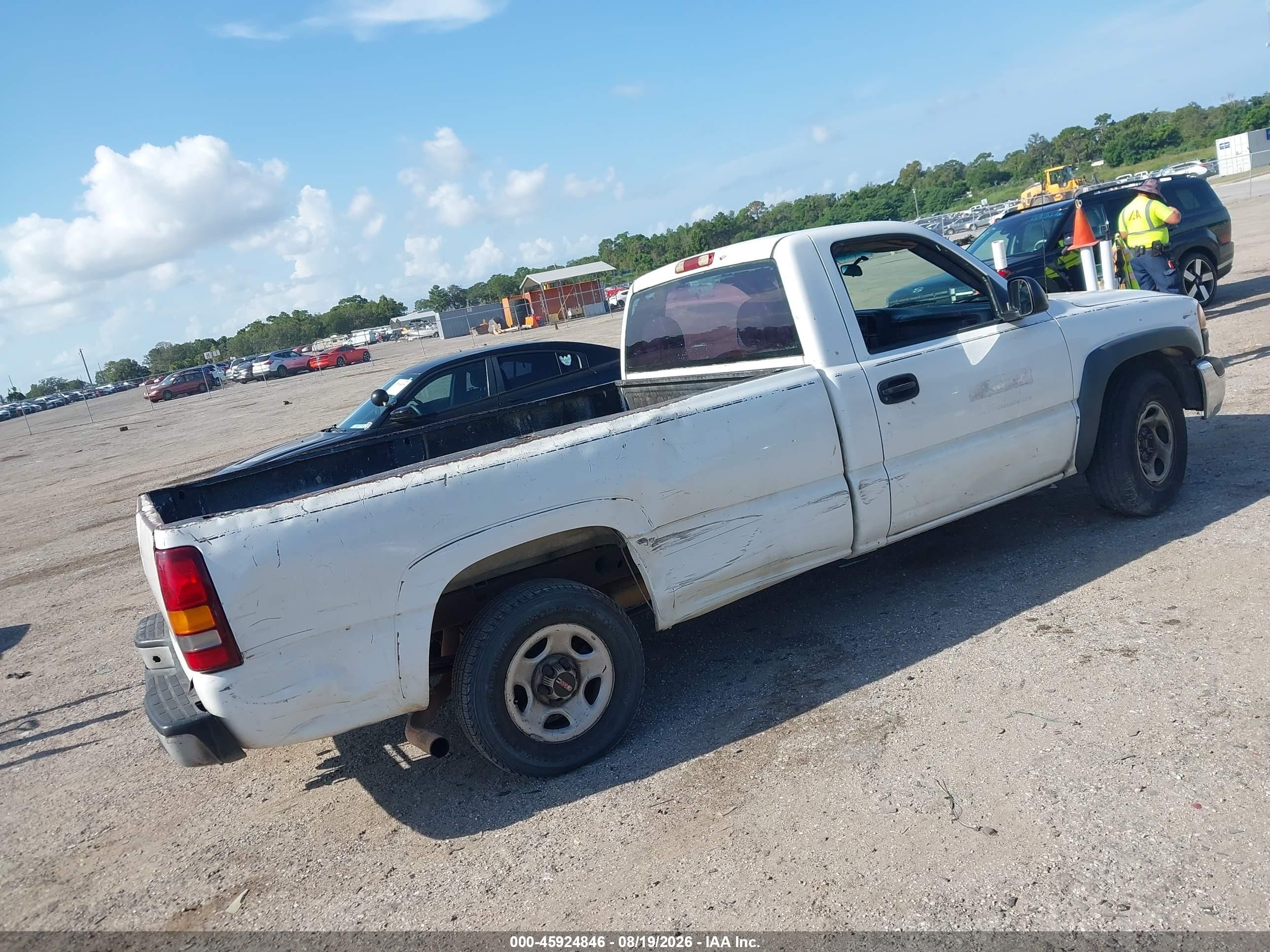 2002 Gmc Sierra 1500 Standard White vin: 1GTEC14V02Z900792