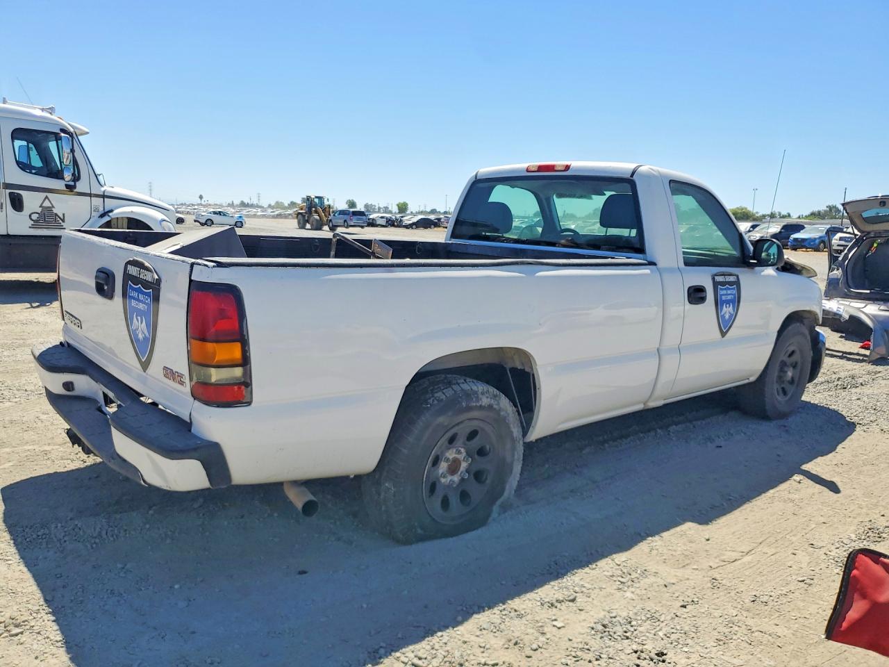 2005 Gmc New Sierra C1500 White vin: 1GTEC14V15Z900403