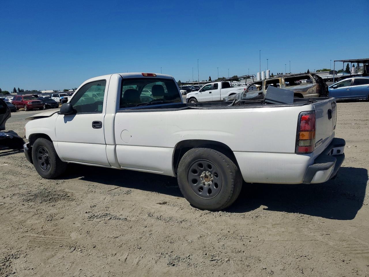 2005 Gmc New Sierra C1500 White vin: 1GTEC14V15Z900403