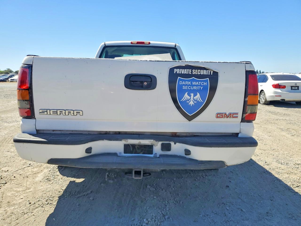 2005 Gmc New Sierra C1500 White vin: 1GTEC14V15Z900403