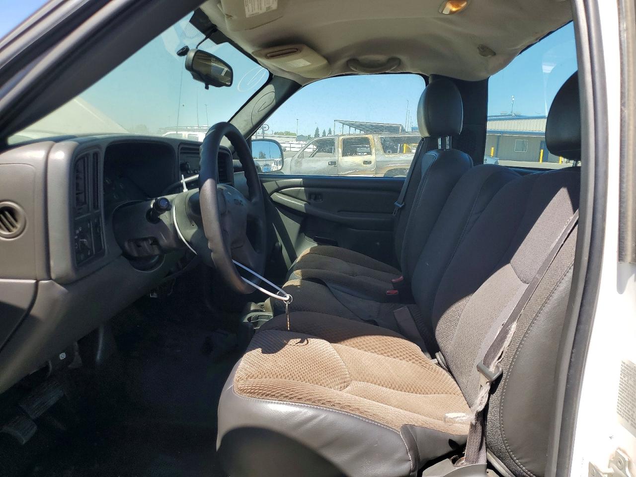 2005 Gmc New Sierra C1500 White vin: 1GTEC14V15Z900403