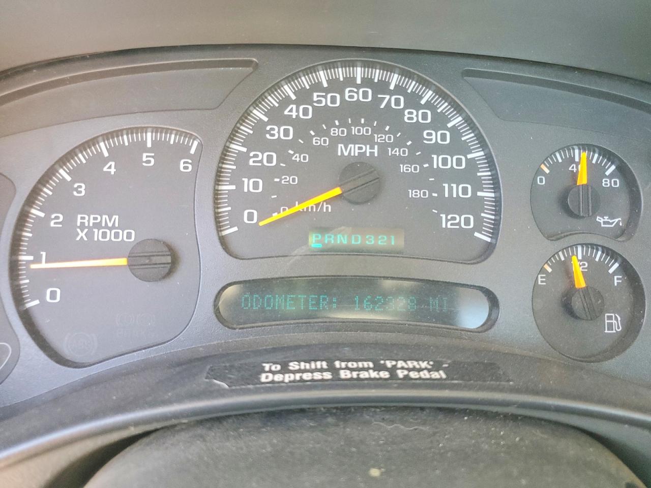 2005 Gmc New Sierra C1500 White vin: 1GTEC14V15Z900403