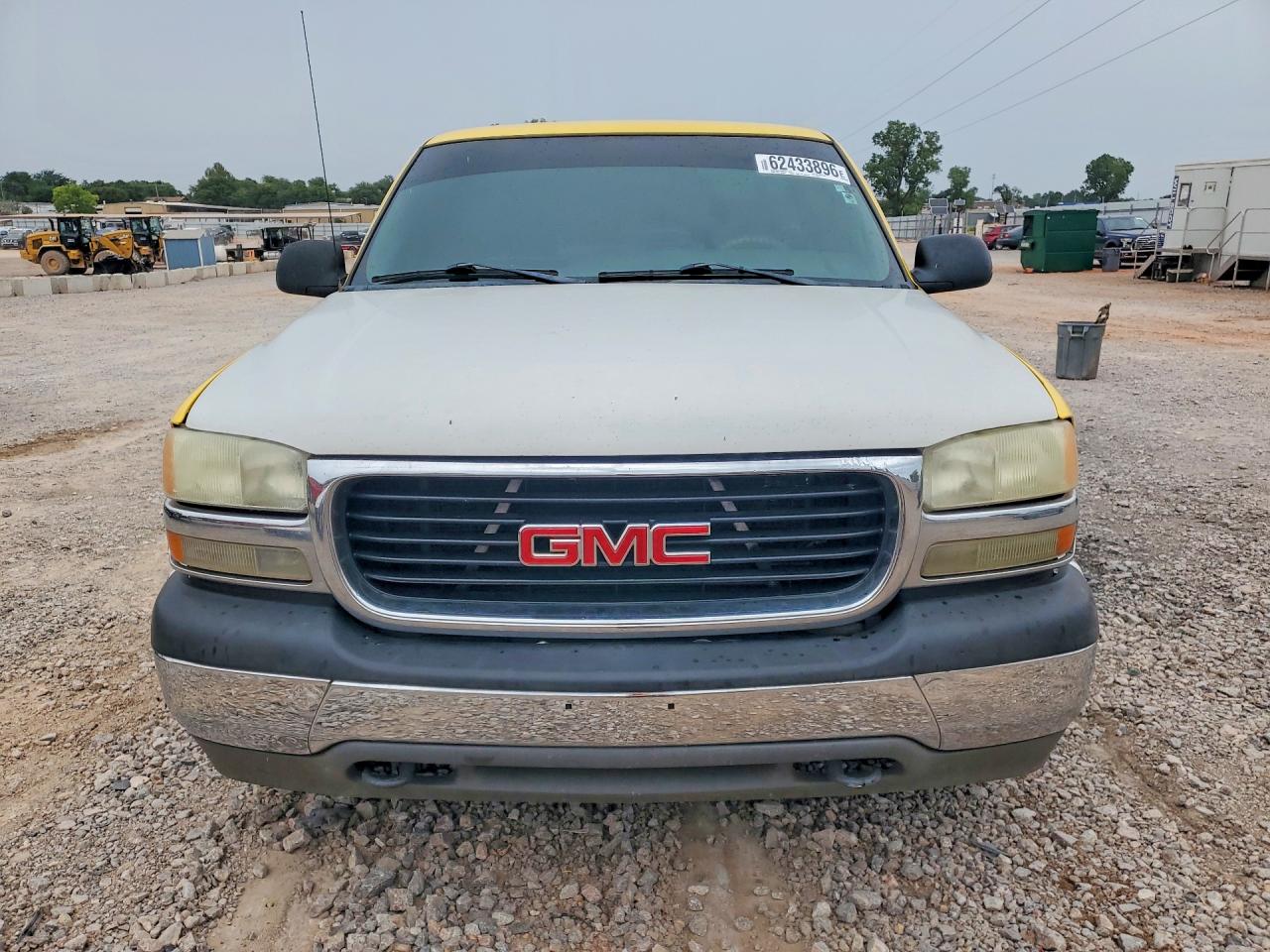 2002 Gmc New Sierra C1500 Yellow vin: 1GTEC14V22Z298008