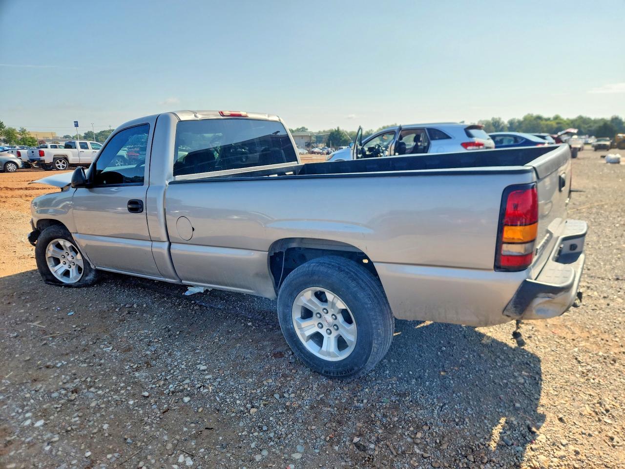 2004 Gmc New Sierra C1500 Silver vin: 1GTEC14V24Z264959