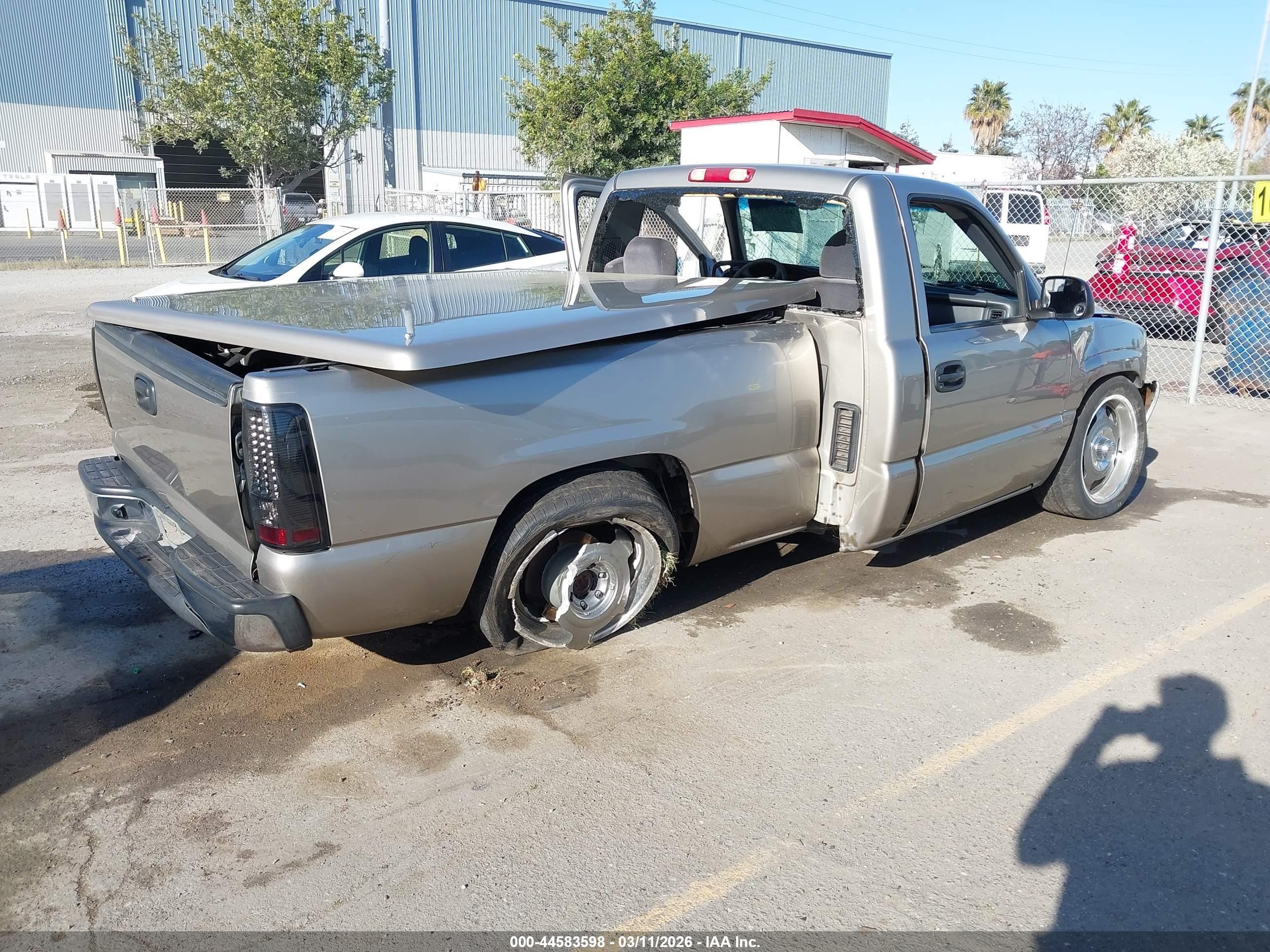 2002 Gmc Sierra 1500 Sl Золотой vin: 1GTEC14V32Z111861