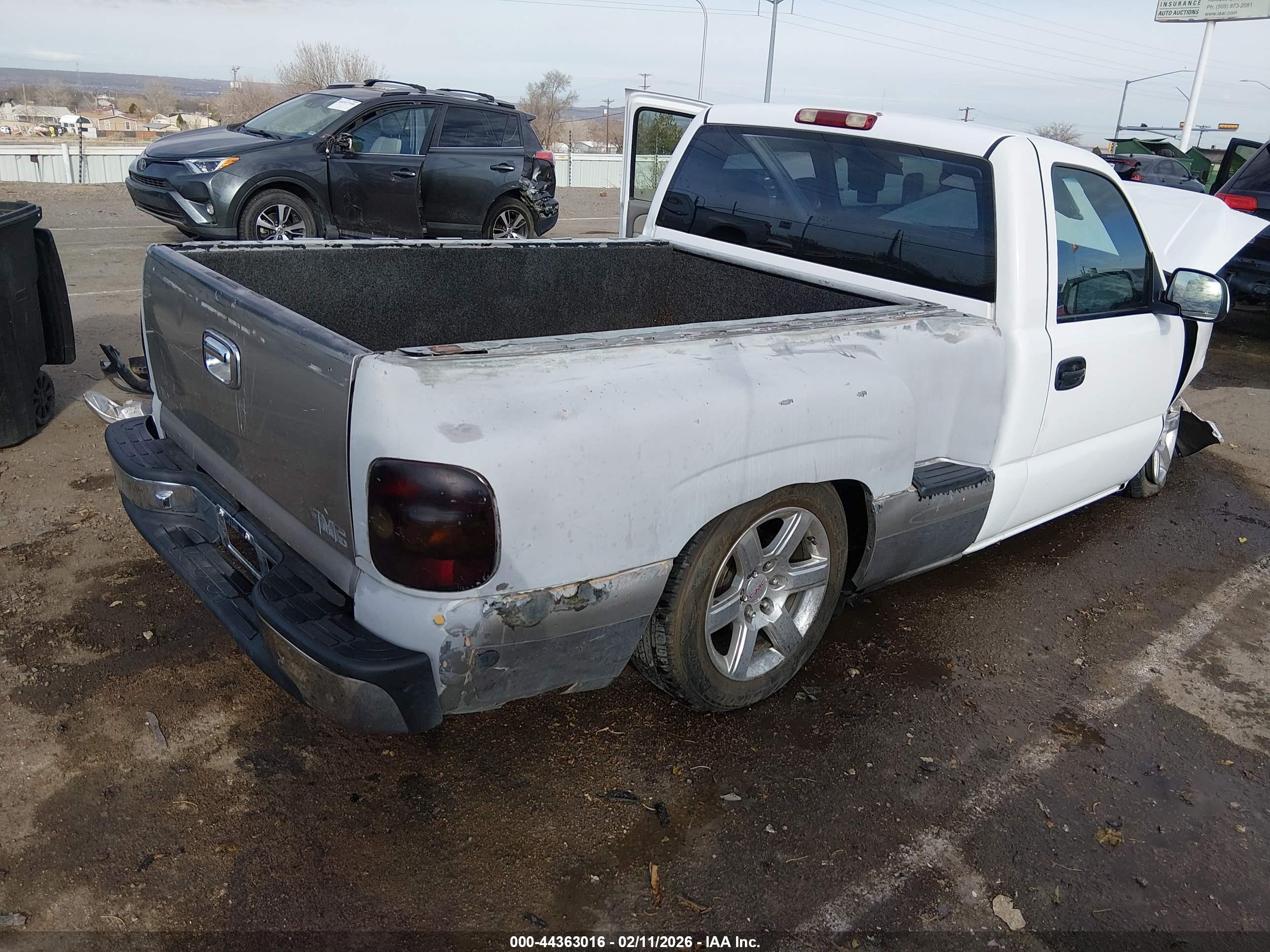 2002 Gmc Sierra 1500 Sl White vin: 1GTEC14V42Z195334
