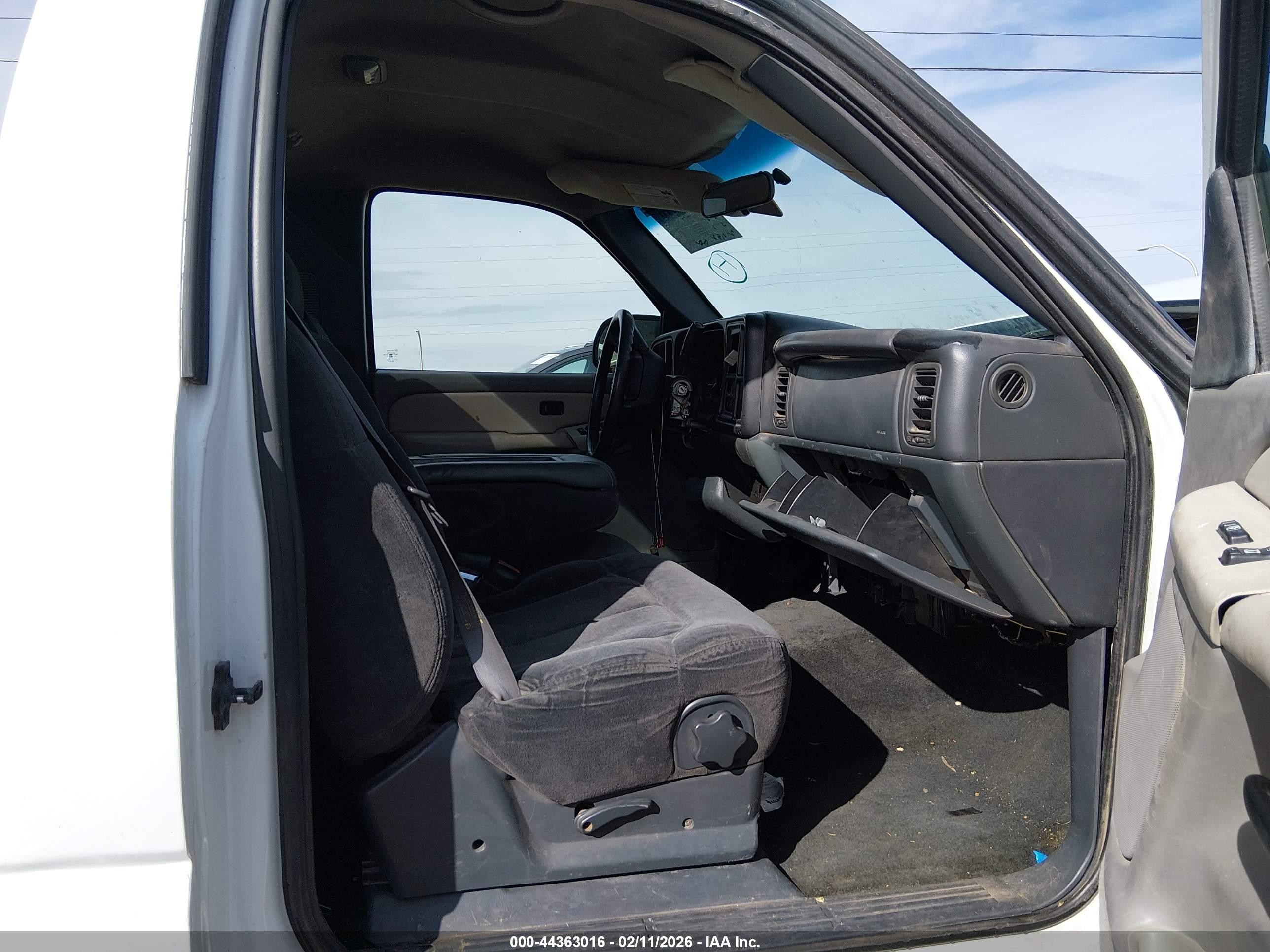 2002 Gmc Sierra 1500 Sl White vin: 1GTEC14V42Z195334