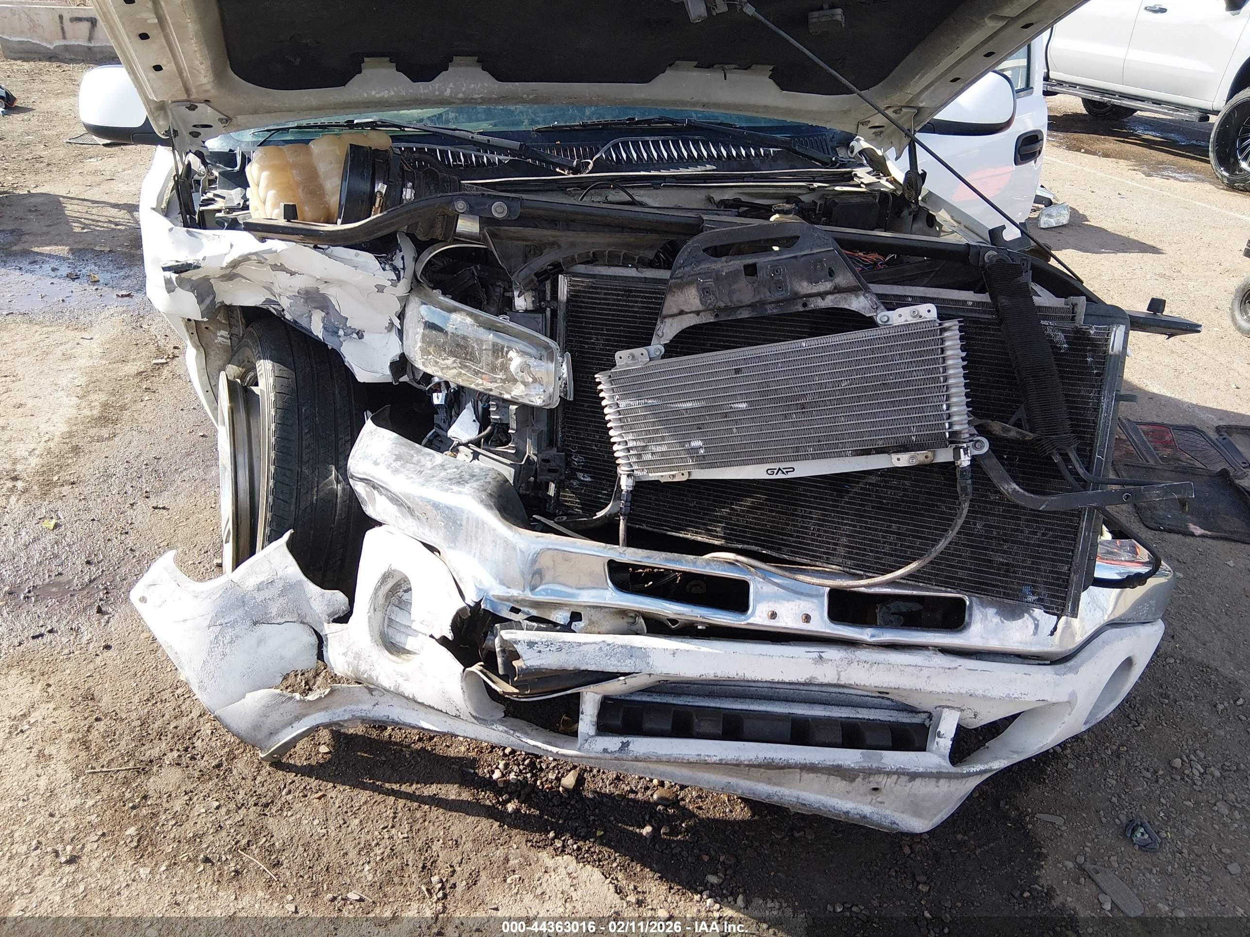 2002 Gmc Sierra 1500 Sl White vin: 1GTEC14V42Z195334