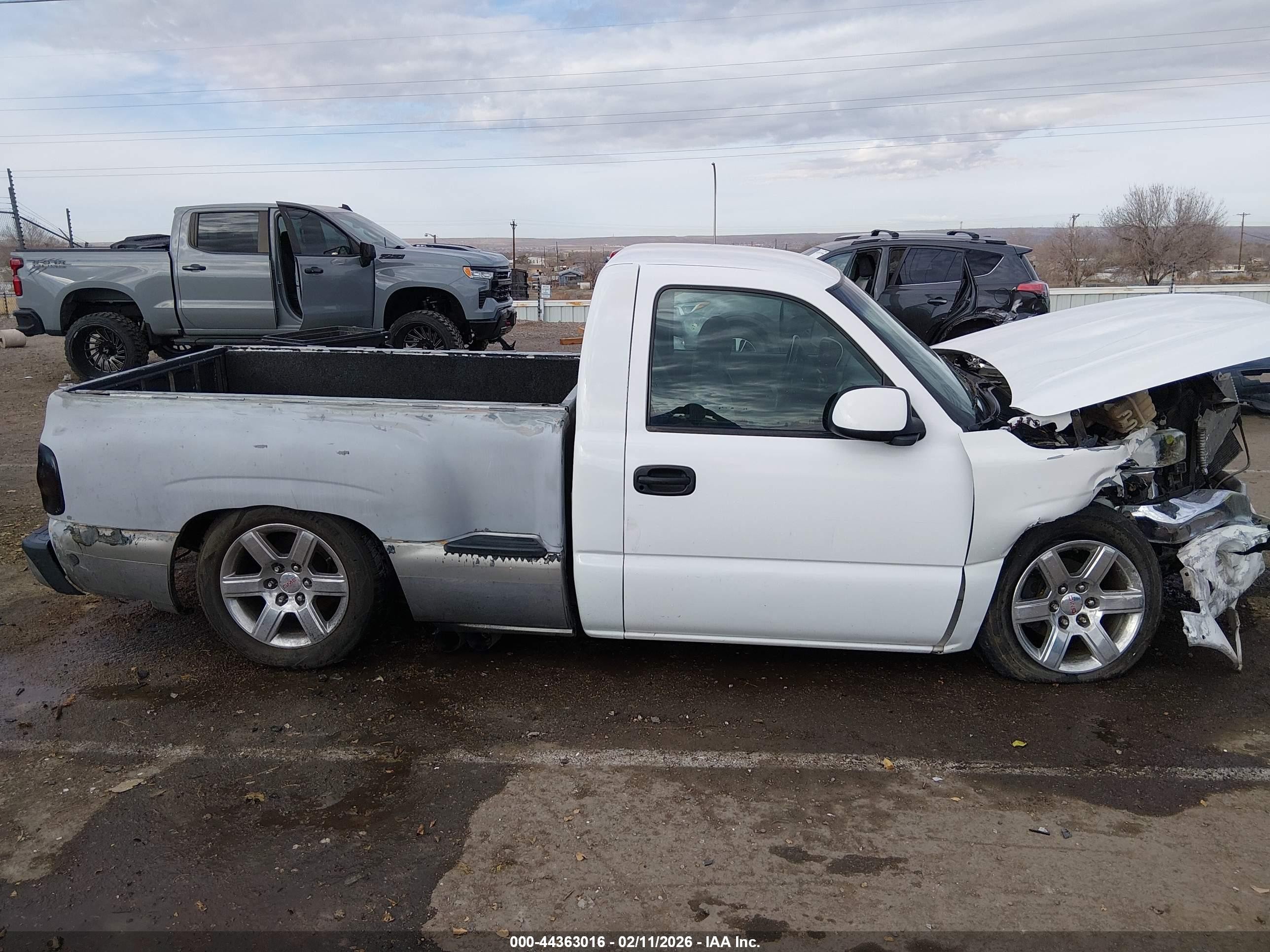 2002 Gmc Sierra 1500 Sl White vin: 1GTEC14V42Z195334