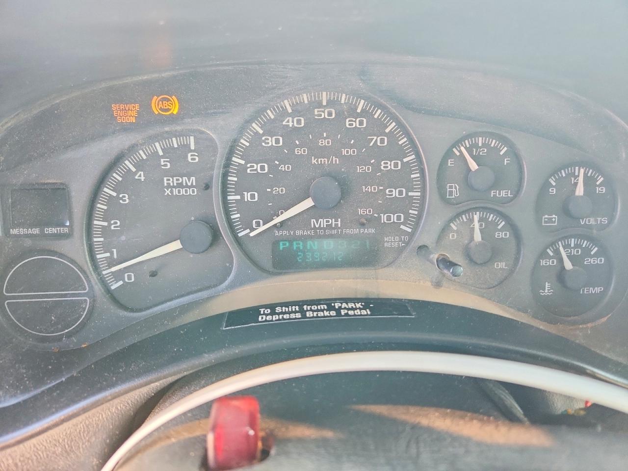 2002 Gmc New Sierra C1500 White vin: 1GTEC14V42Z900892