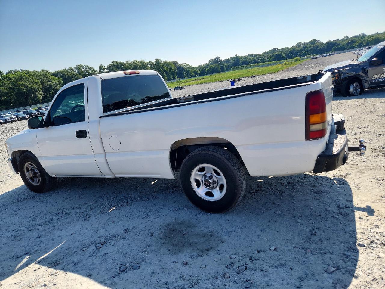 2002 Gmc New Sierra C1500 White vin: 1GTEC14V42Z900892