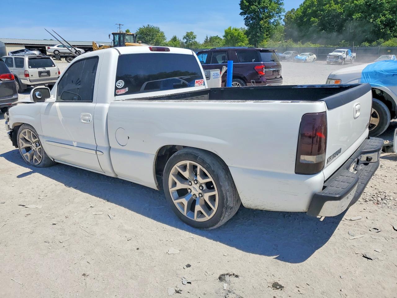 2004 Gmc New Sierra C1500 White vin: 1GTEC14V44Z178388