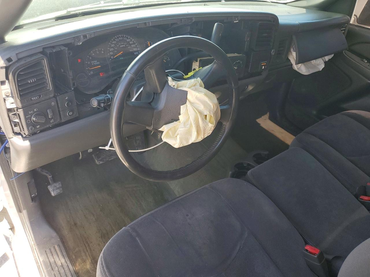 2004 Gmc New Sierra C1500 White vin: 1GTEC14V44Z178388