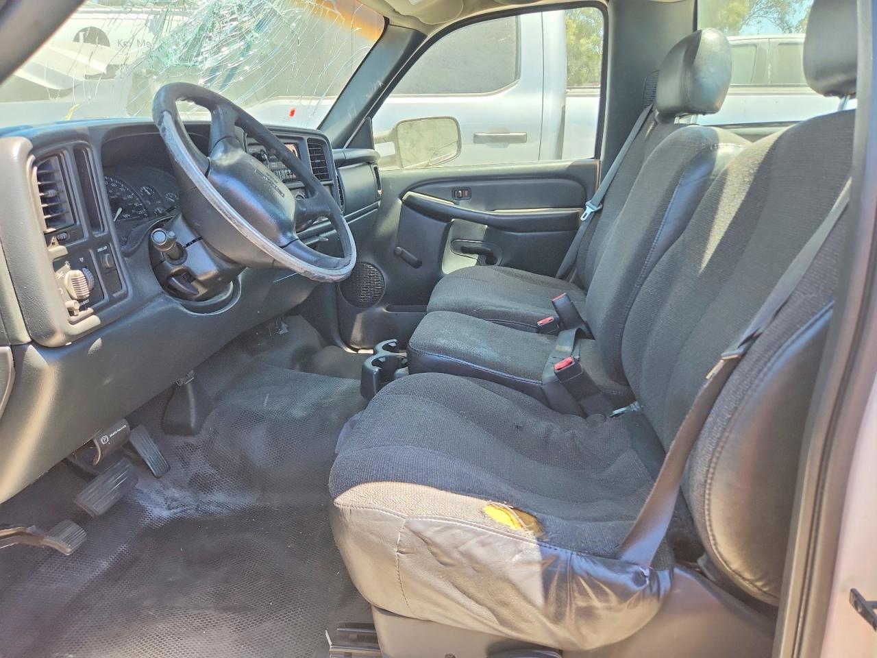 2002 Gmc New Sierra C1500 White vin: 1GTEC14V62E137796