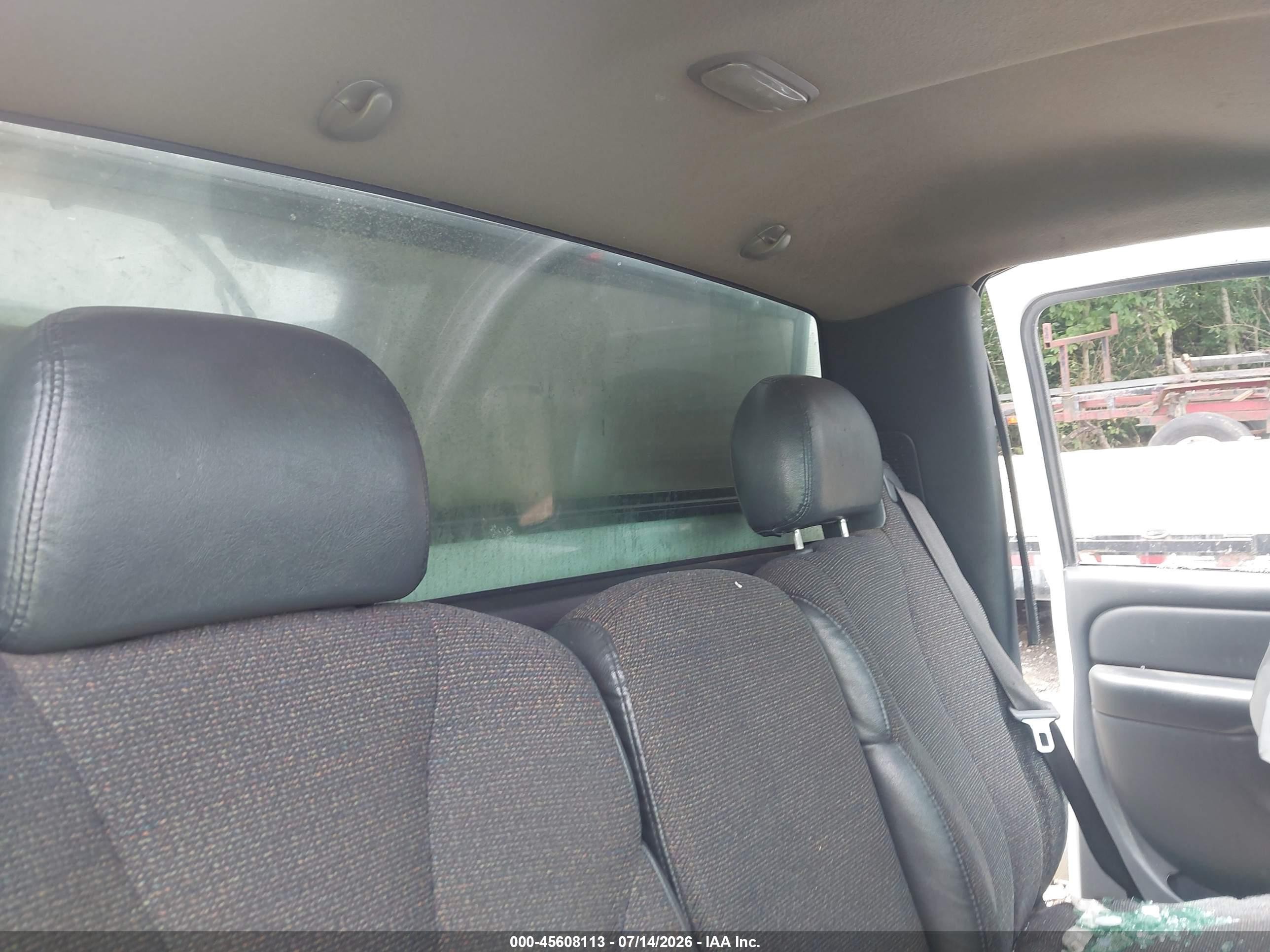 2002 Gmc Sierra 1500 Белый vin: 1GTEC14V62Z265447