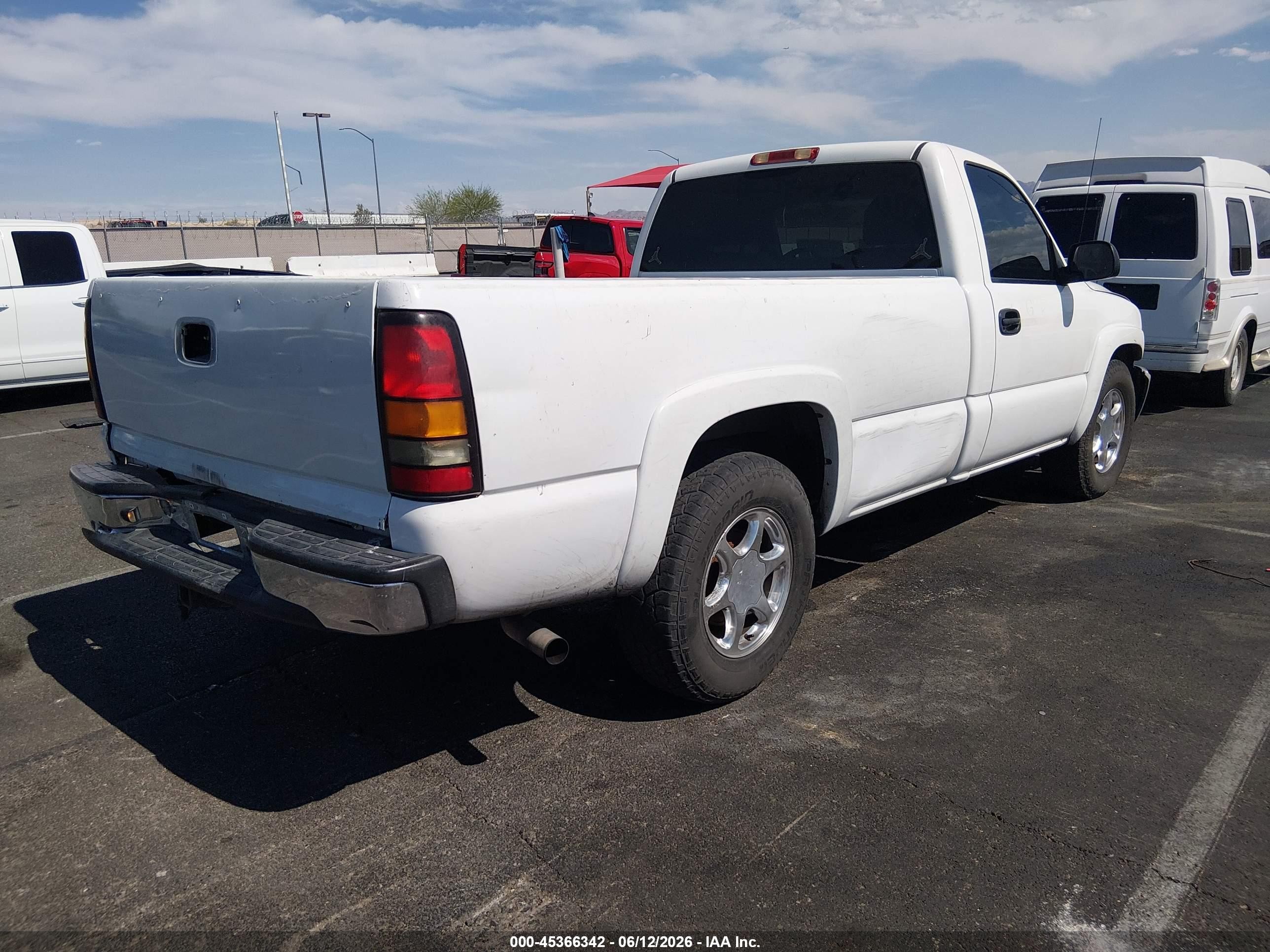 2005 Gmc Sierra 1500 Work Truck White vin: 1GTEC14V65Z900672