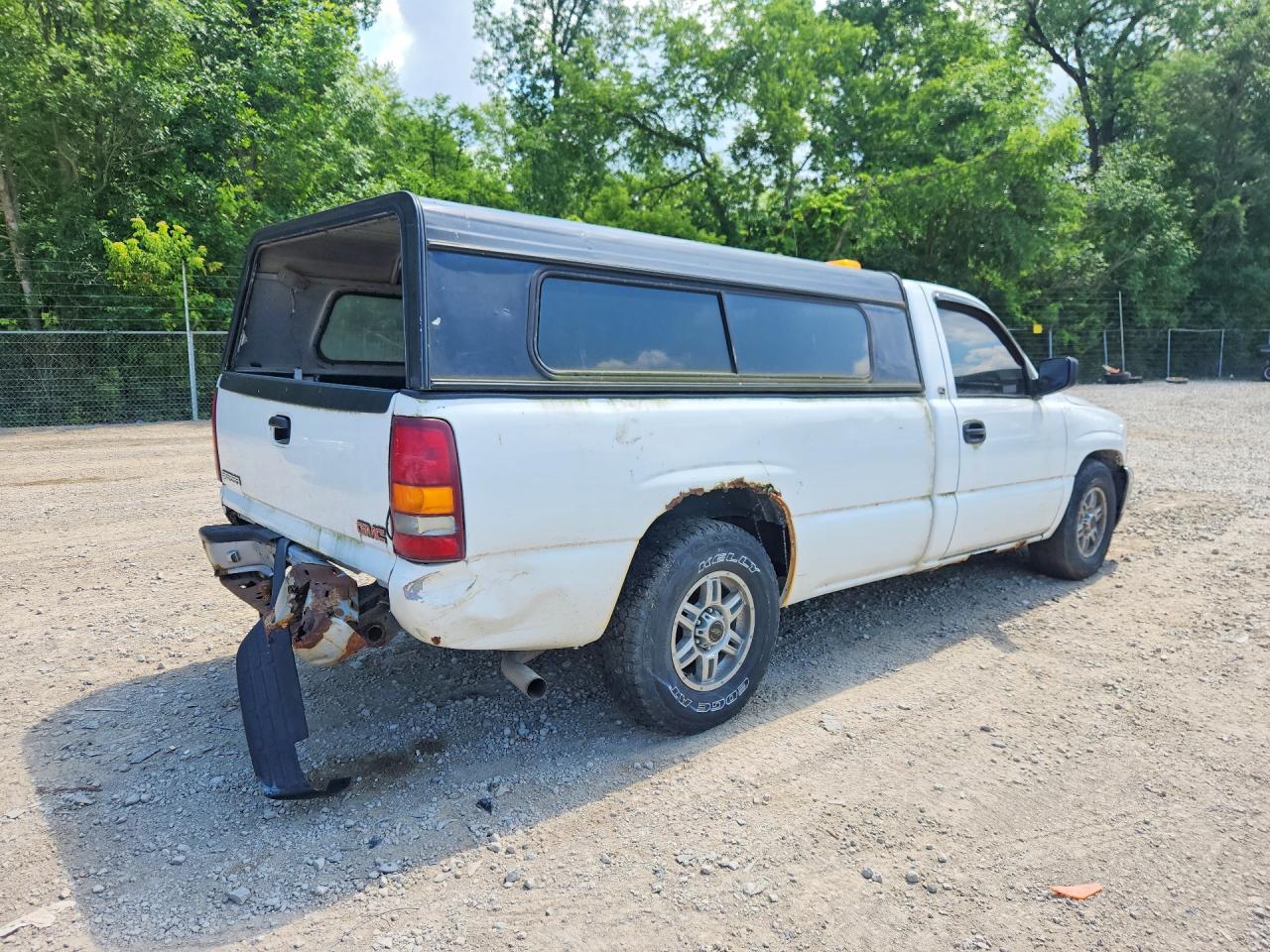 2000 Gmc New Sierra C1500 White vin: 1GTEC14V6YZ300352