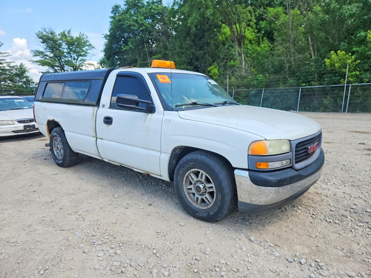 2000 Gmc New Sierra C1500 White vin: 1GTEC14V6YZ300352