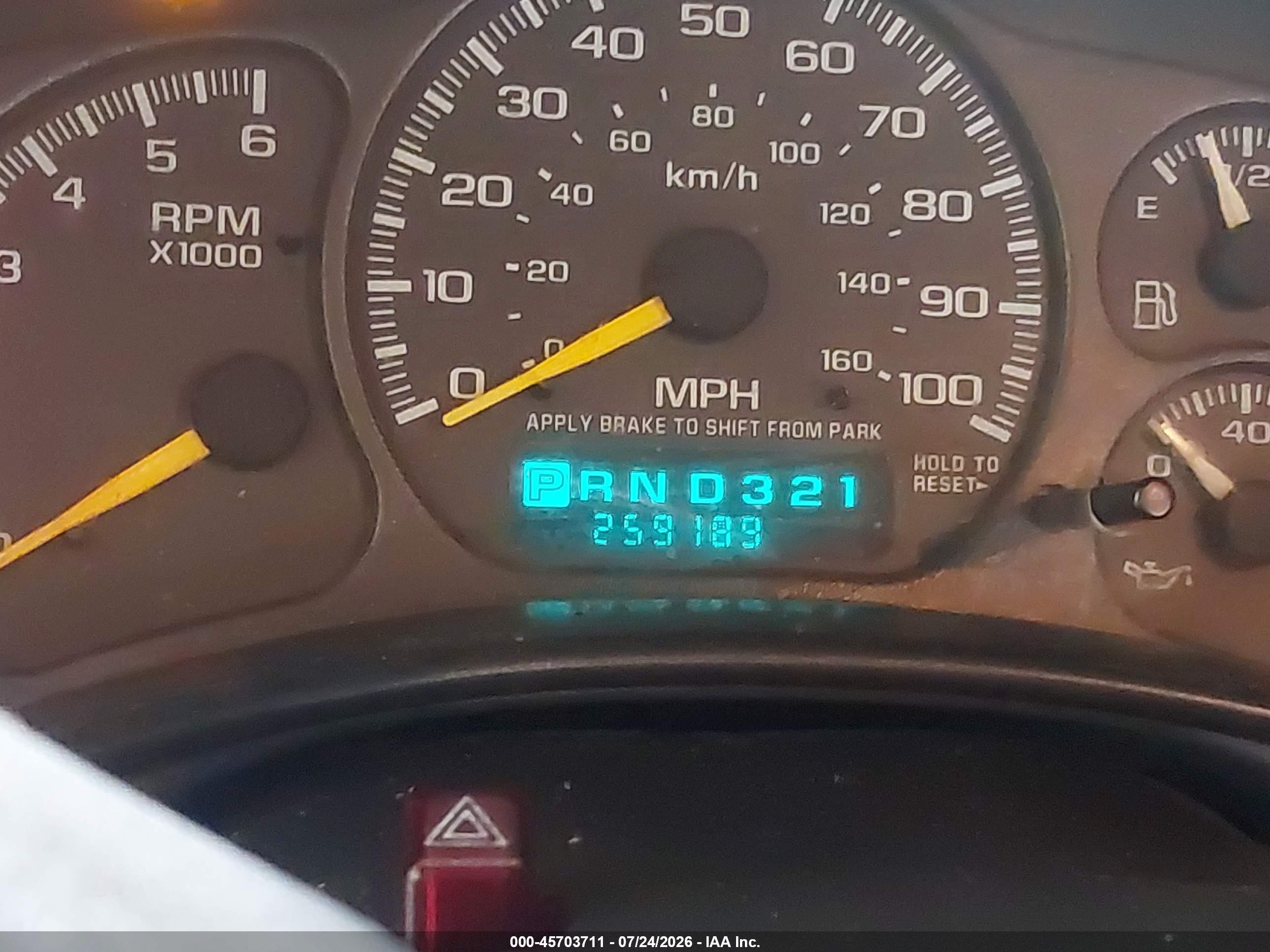 2001 Gmc Sierra 1500 Sl Белый vin: 1GTEC14V81E108394