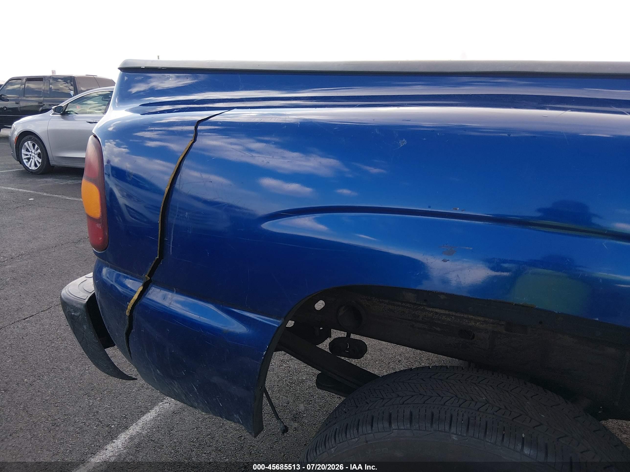 2002 Gmc Sierra 1500 Sl Blue vin: 1GTEC14V92Z232345