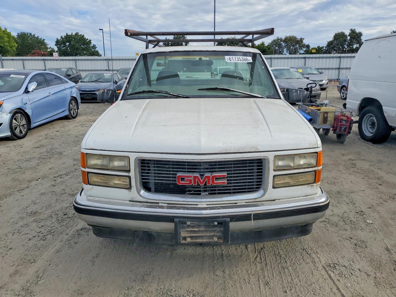 1997 Gmc Sierra C1500 White vin: 1GTEC14W0VZ508716