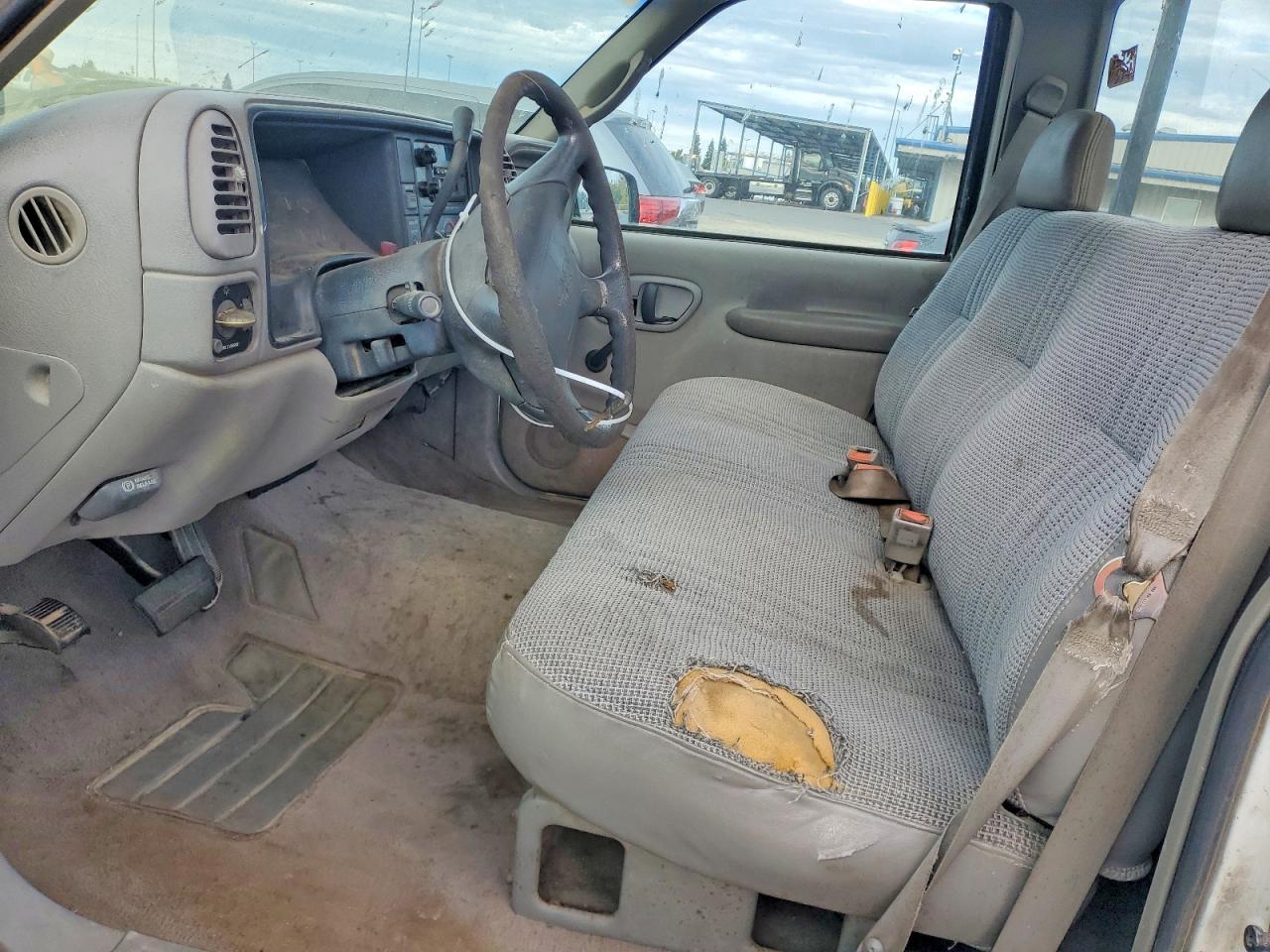 1997 Gmc Sierra C1500 White vin: 1GTEC14W0VZ508716