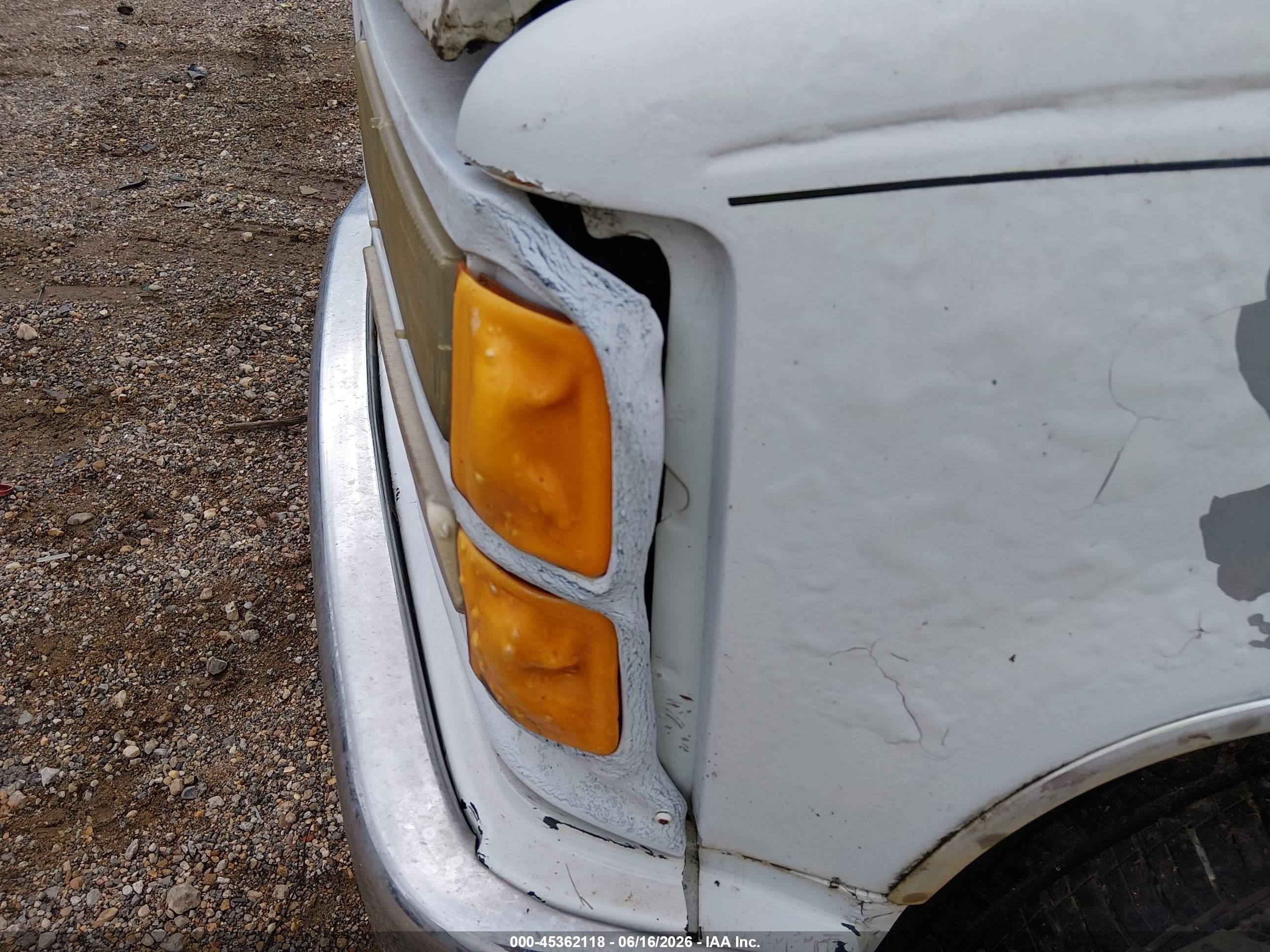 1998 Gmc Sierra 1500 Sl Wideside White vin: 1GTEC14W0WZ549185