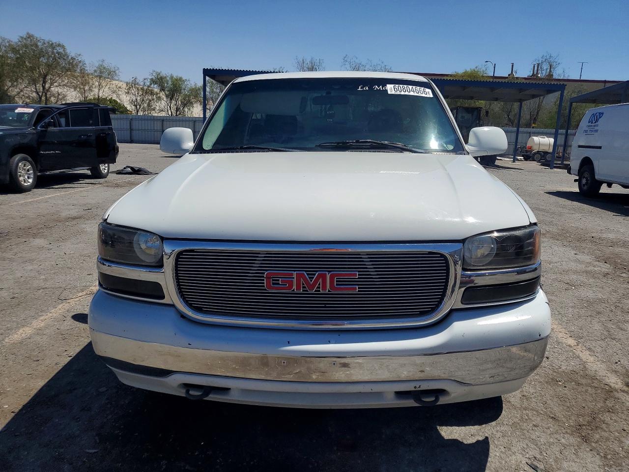 2002 Gmc New Sierra C1500 White vin: 1GTEC14W22Z179111