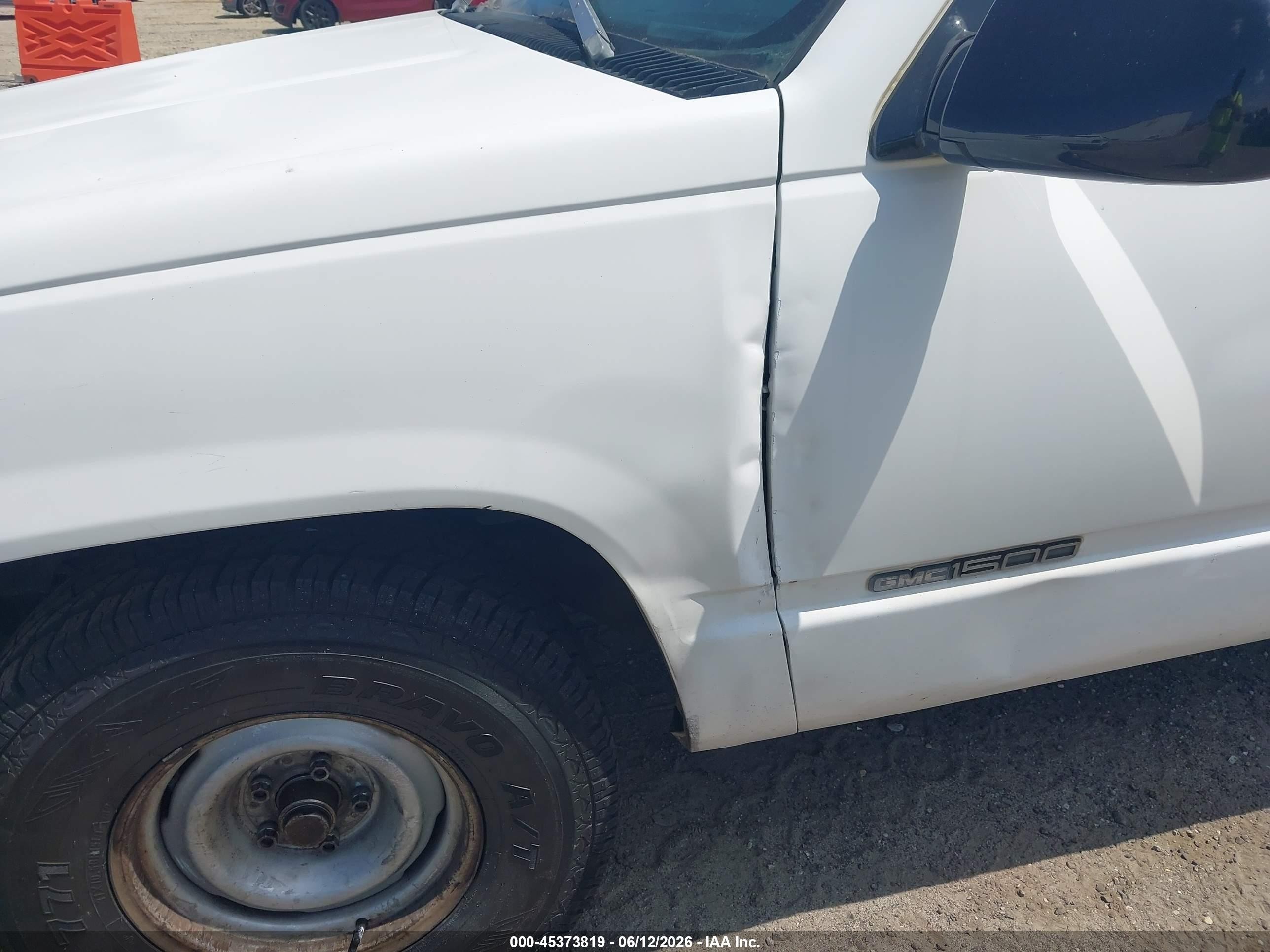 1996 Gmc Sierra C1500 White vin: 1GTEC14W2TZ518354