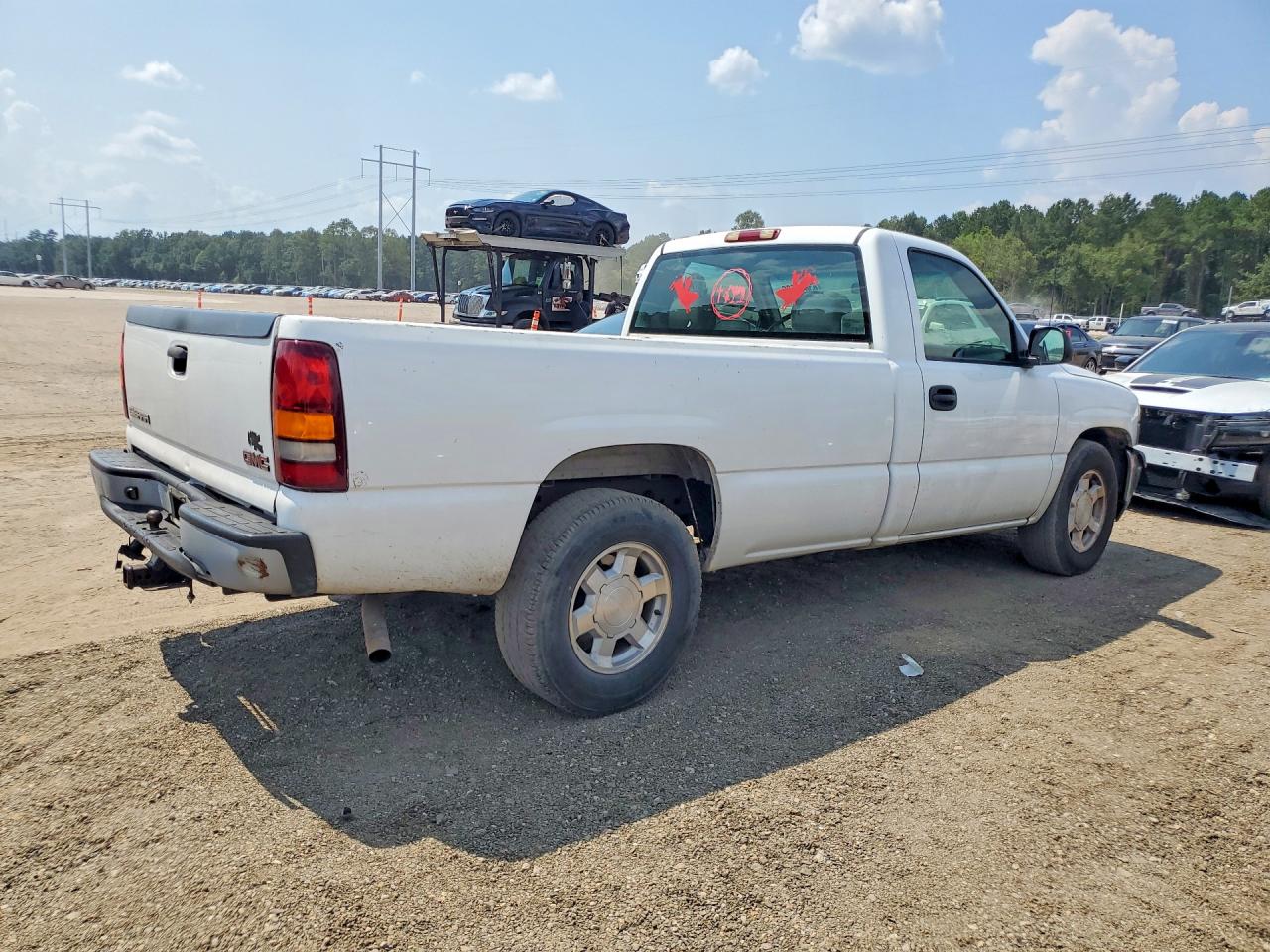 2002 Gmc New Sierra C1500 White vin: 1GTEC14W72Z340715