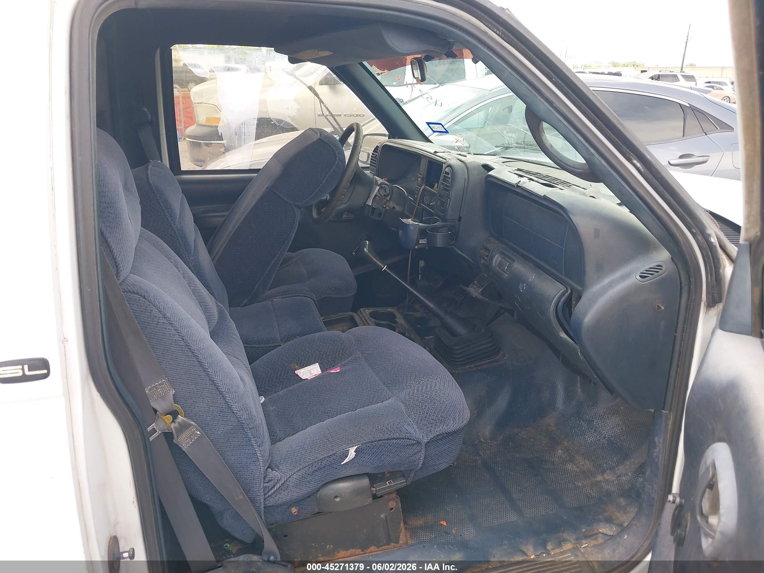 1998 Gmc Sierra 1500 Sl Wideside White vin: 1GTEC14W8WZ510702
