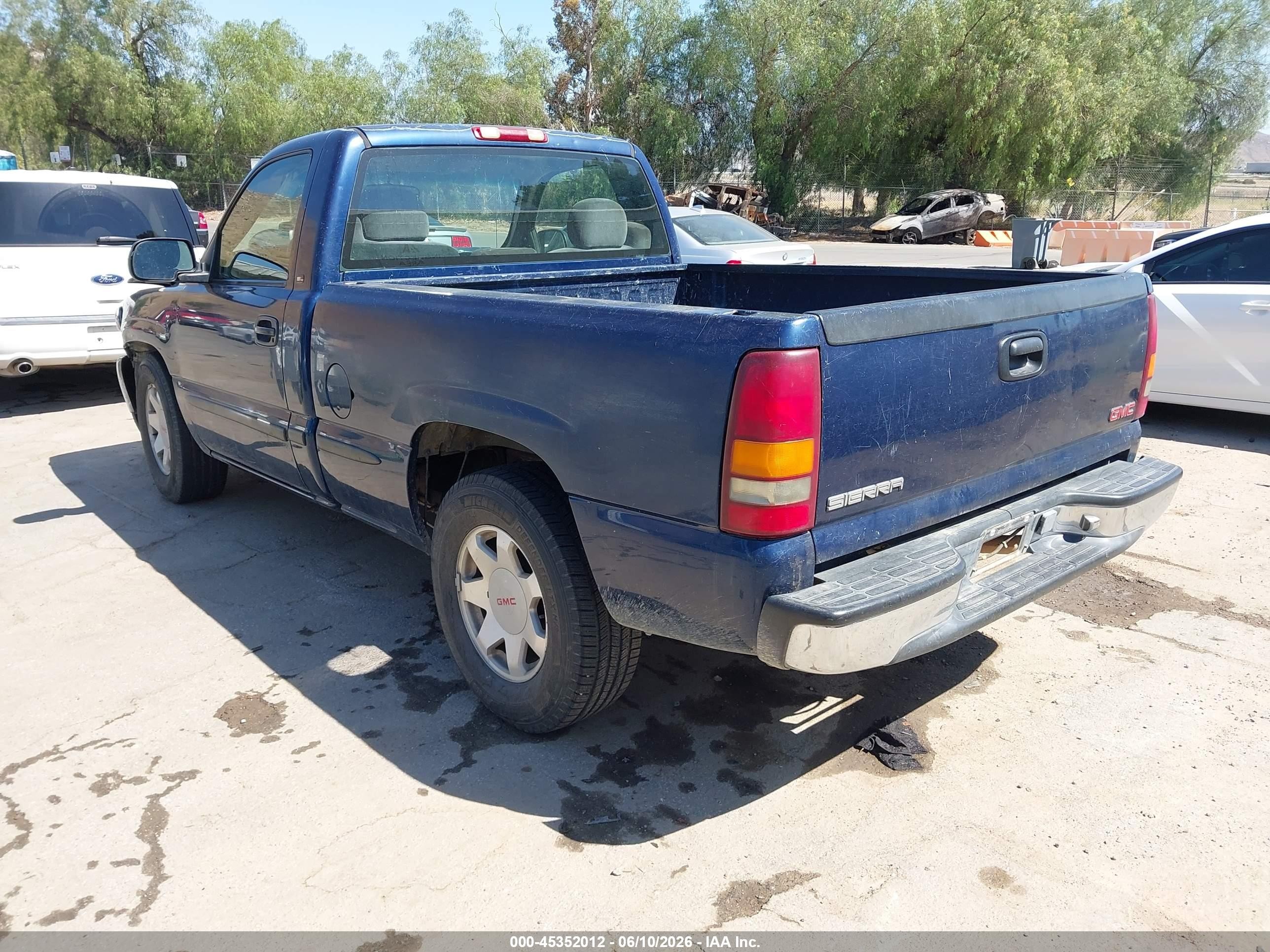 2000 Gmc Sierra 1500 Sl Blue vin: 1GTEC14W8YZ132853