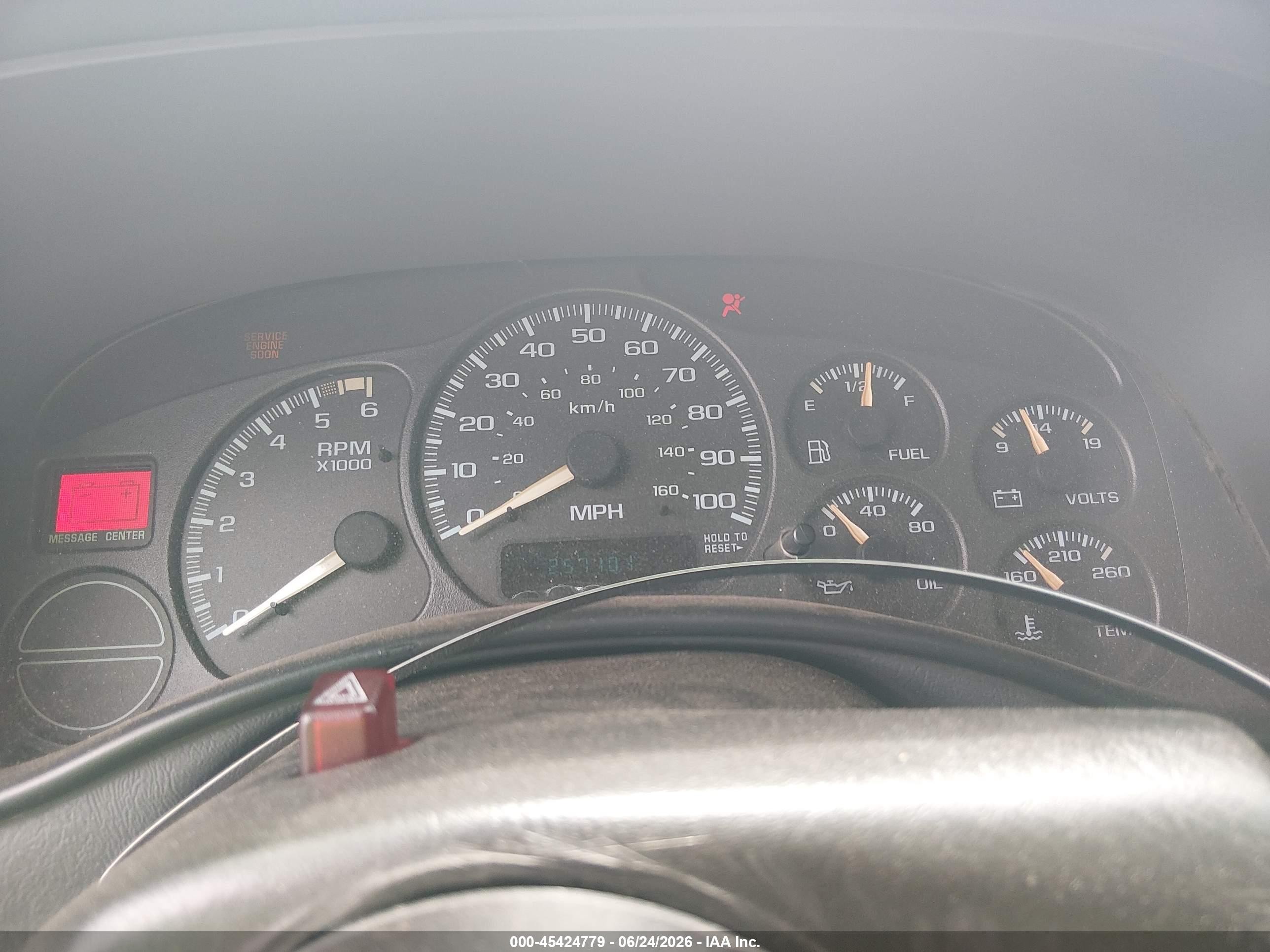 2002 Gmc Sierra 1500 Standard White vin: 1GTEC14W92Z101702