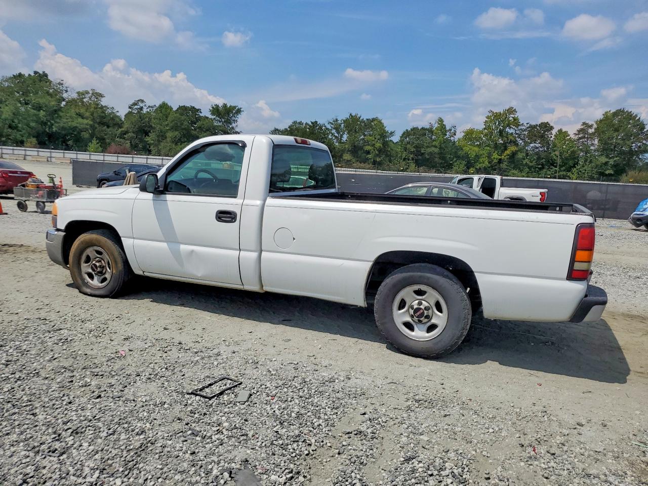 2004 Gmc New Sierra C1500 White vin: 1GTEC14X04Z236868