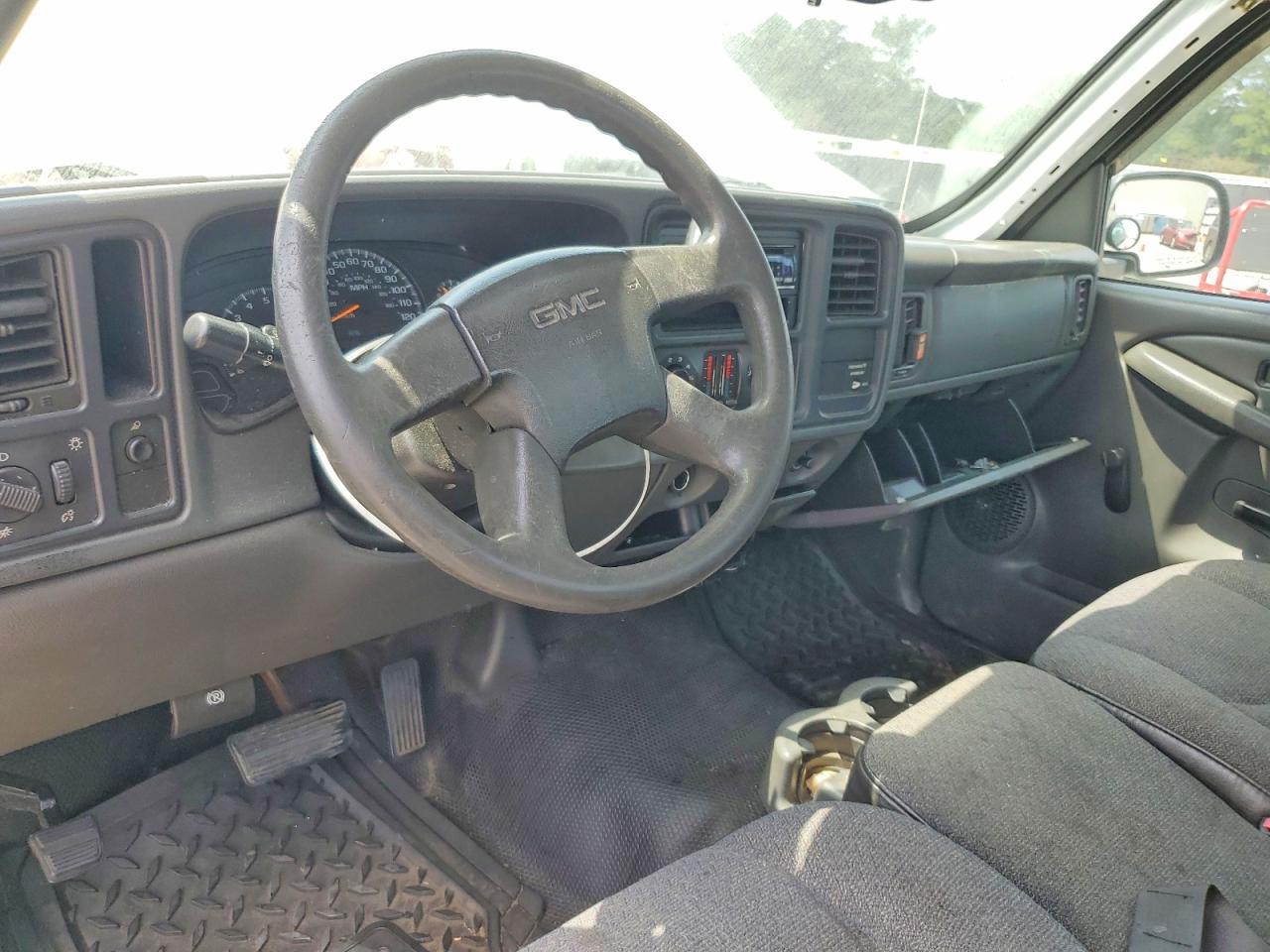 2004 Gmc New Sierra C1500 White vin: 1GTEC14X04Z236868