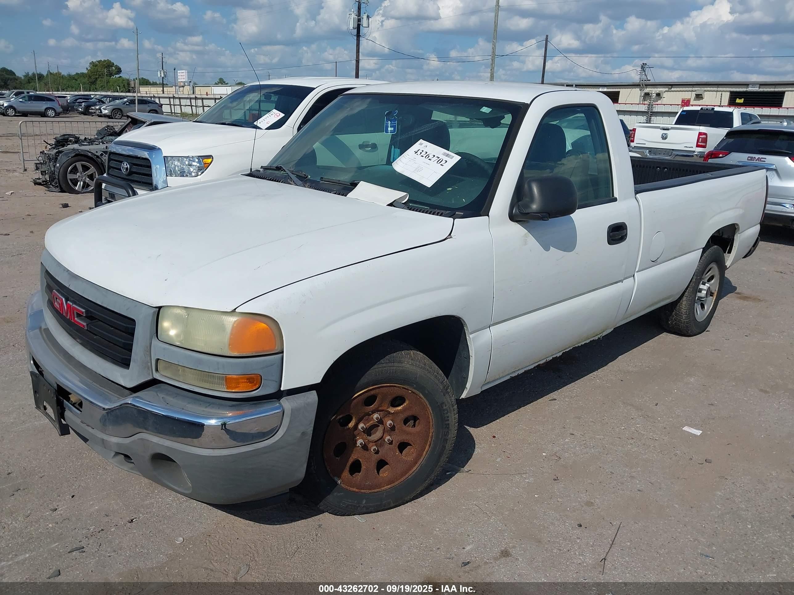 2005 Gmc Sierra 1500 Work Truck Белый vin: 1GTEC14X05Z218355