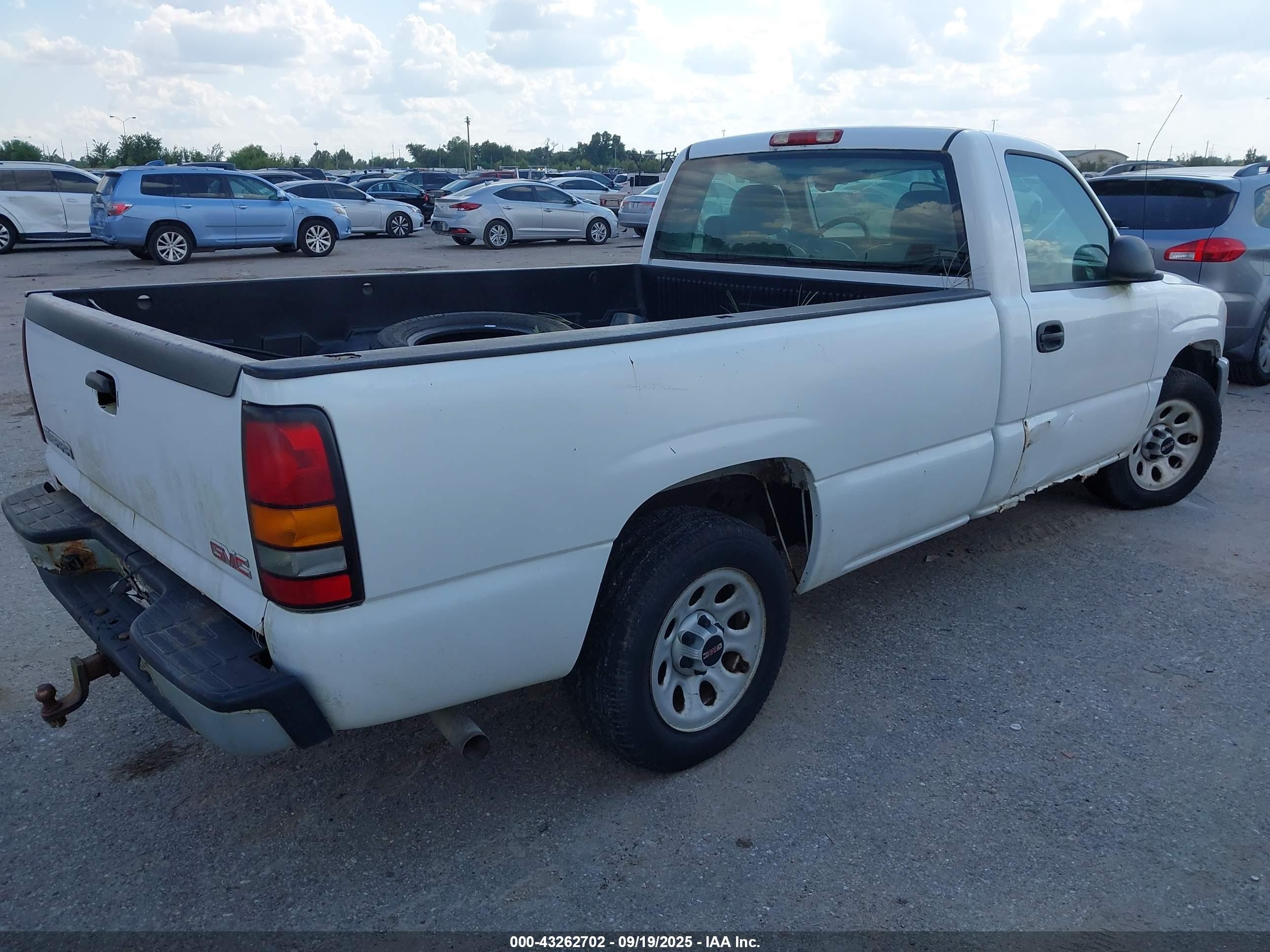 2005 Gmc Sierra 1500 Work Truck Белый vin: 1GTEC14X05Z218355