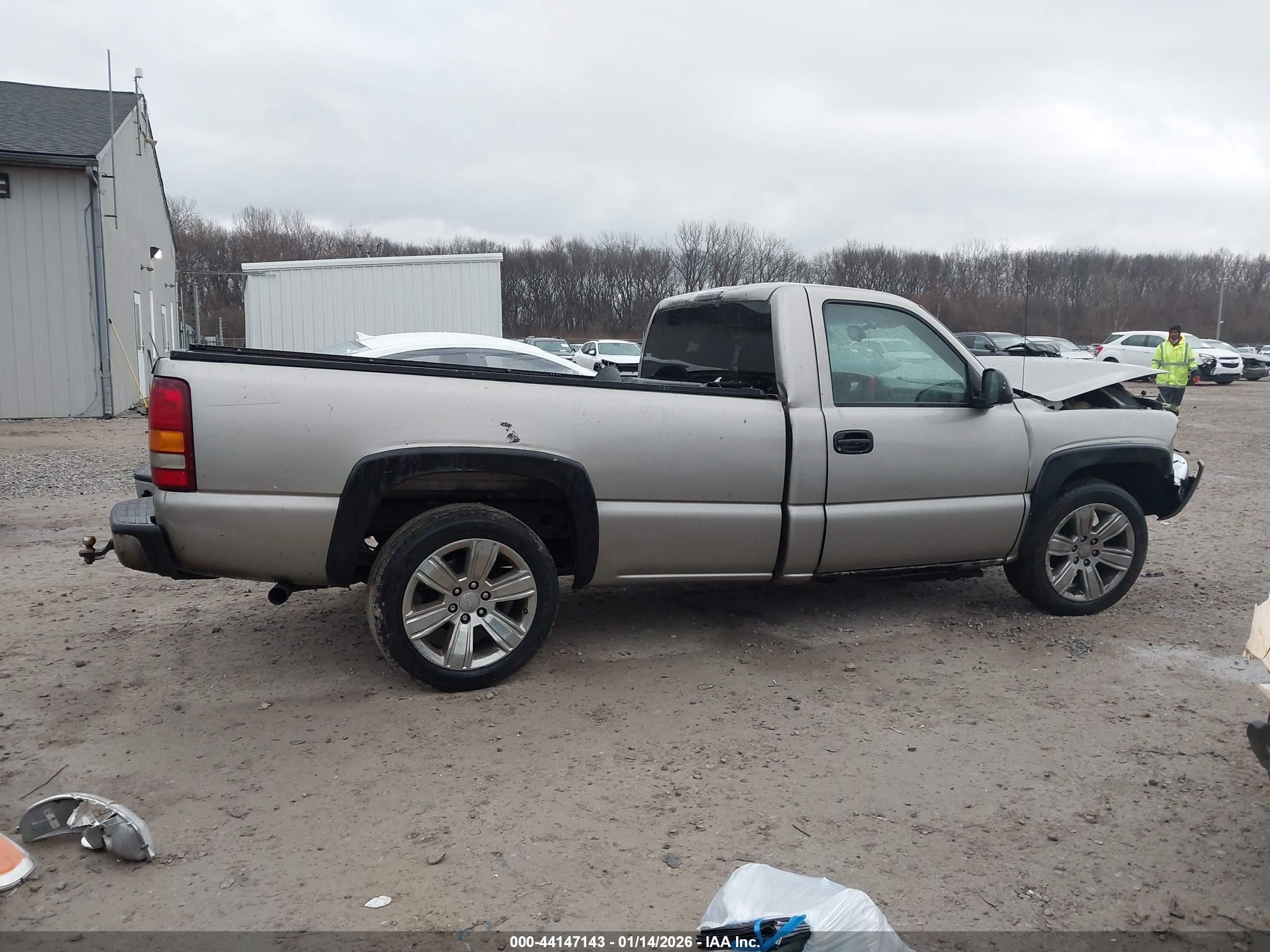 2003 Gmc Sierra 1500 Work Truck Gold vin: 1GTEC14X13Z350604